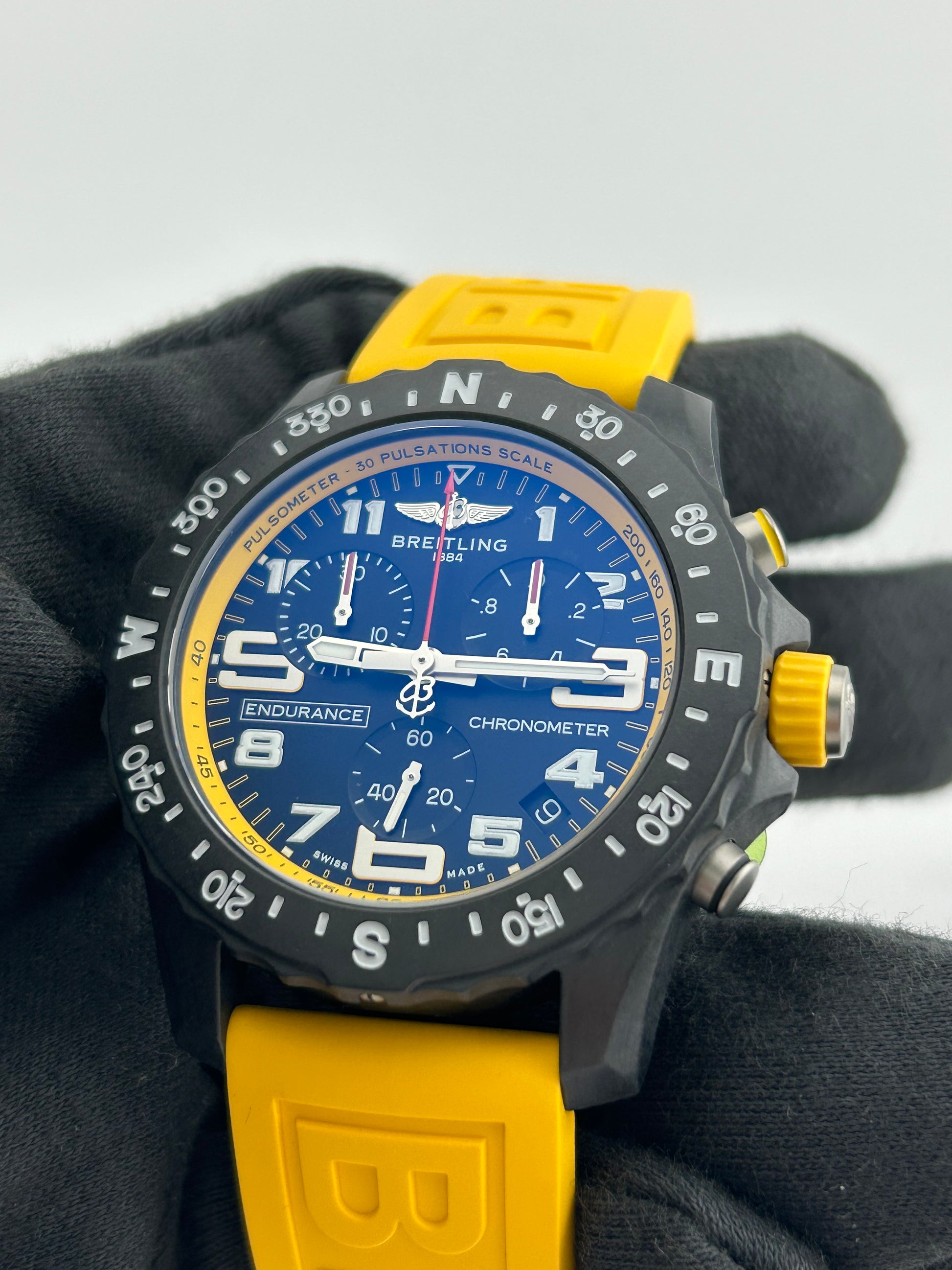 Breitling Endurance Pro Black Dial on Rubber Strap Ref. X82310A41B1S1 Card 2026 — view 3