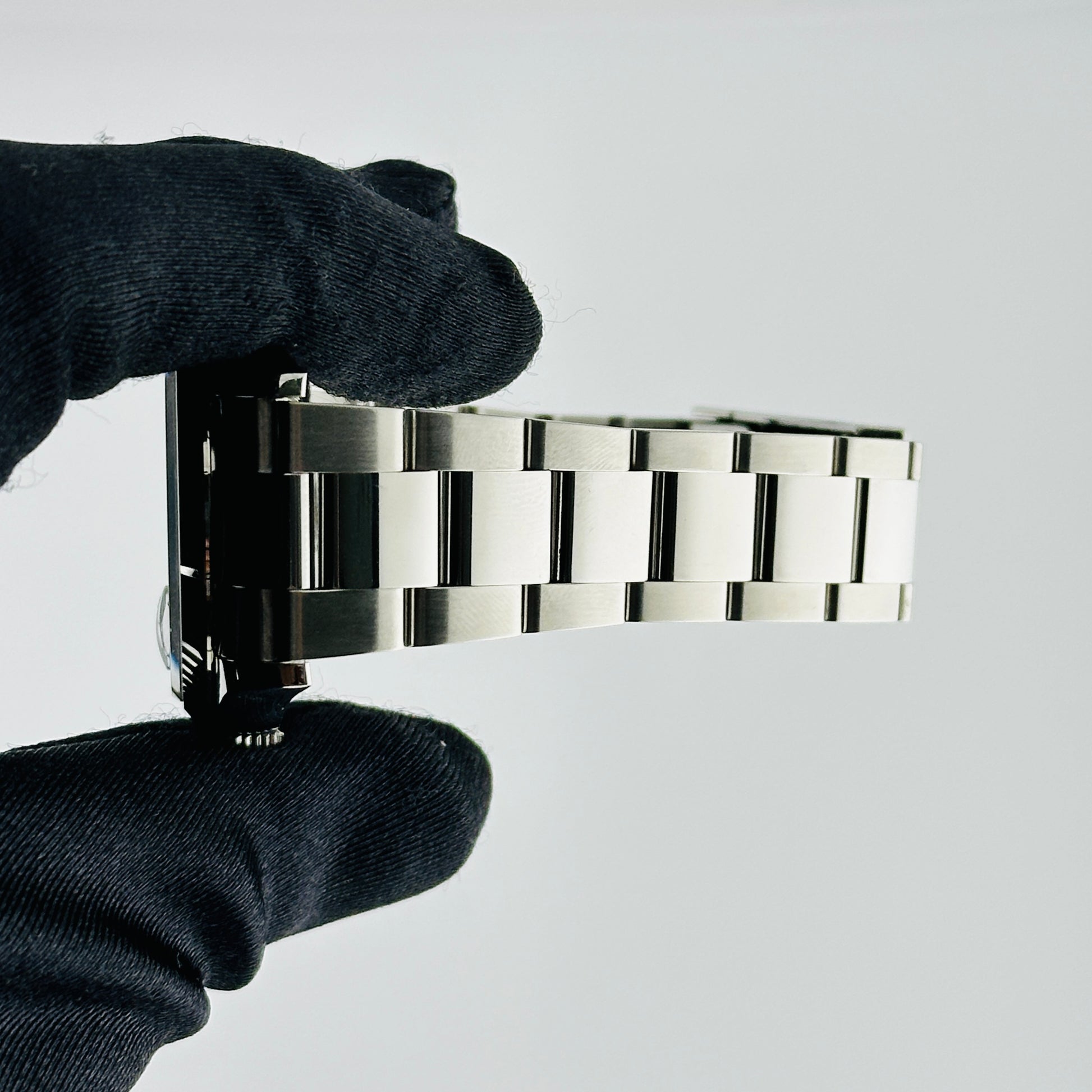 Rolex Datejust Blue Jubilee Diamond Factory Dial on Oyster Bracelet Ref. 126234 Card 2020 — view 5