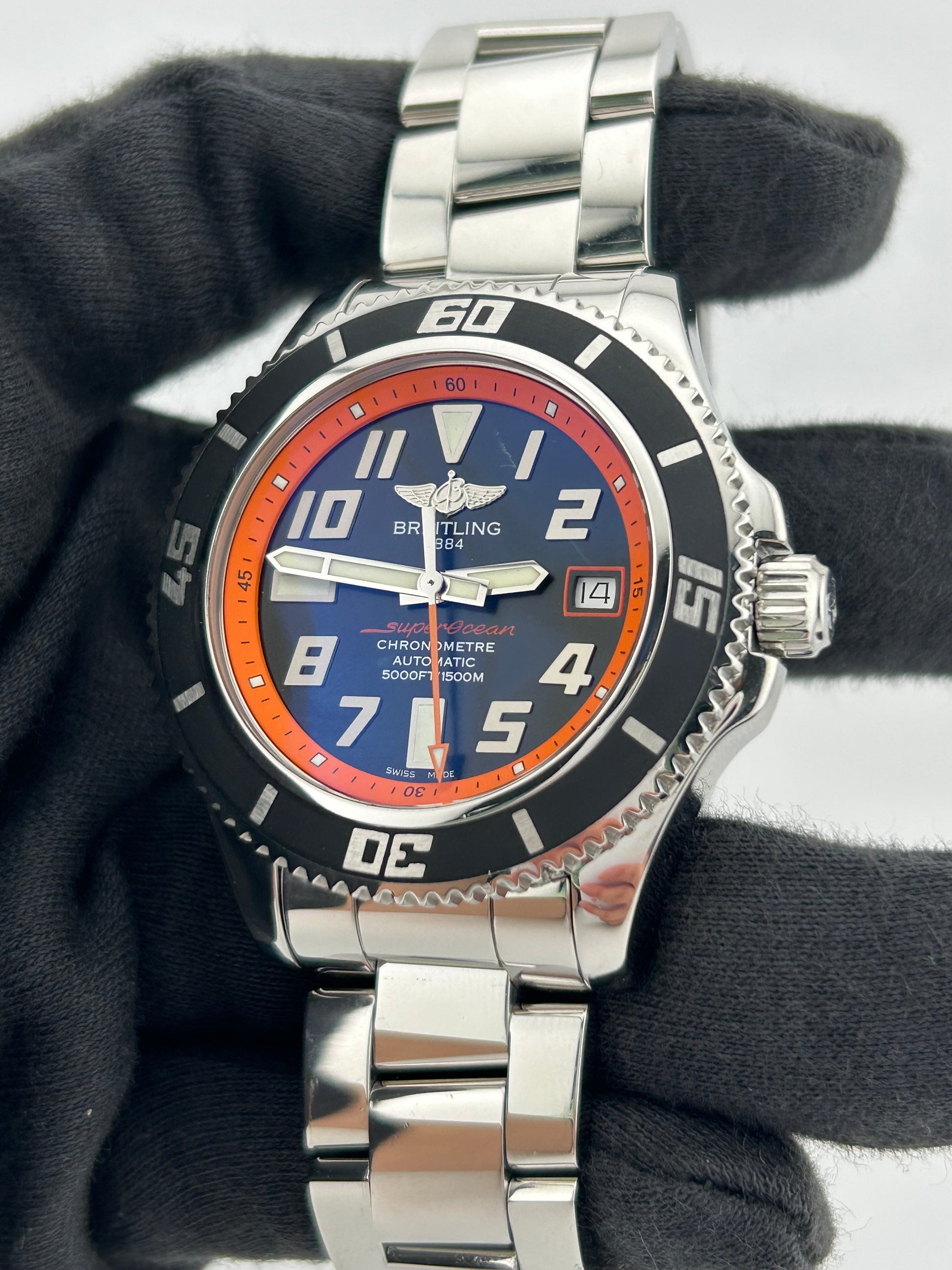 Breitling Superocean Abyss Black Orange Dial on Stainless Steel Ref. A17364 — view 3