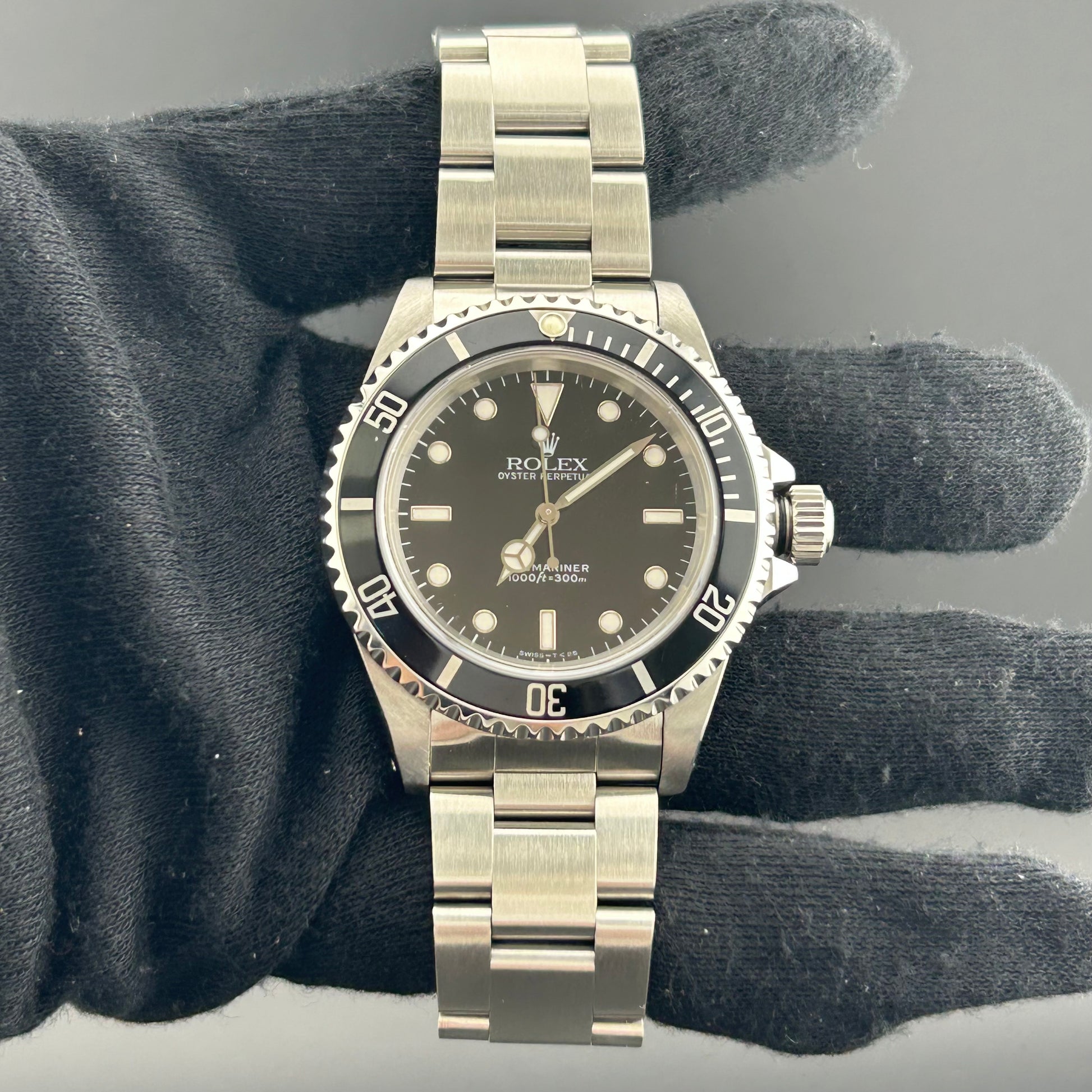 Rolex Submariner No Date Black Dial on Oyster Ref. 14060 Papers 1994