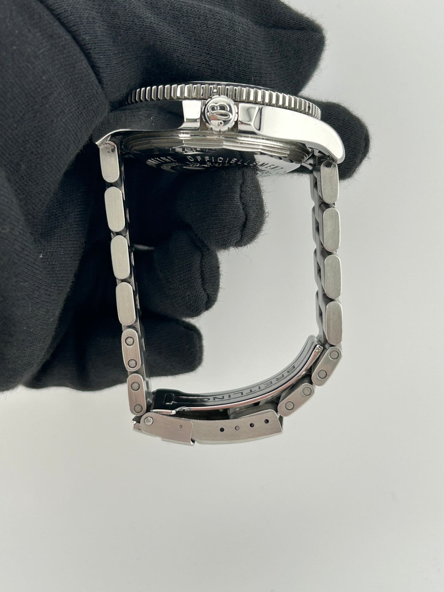 Breitling Superocean Heritage Black Dial on Stainless Steel Bracelet Ref. A1739102/BA80/134A Complete 2011 — view 6
