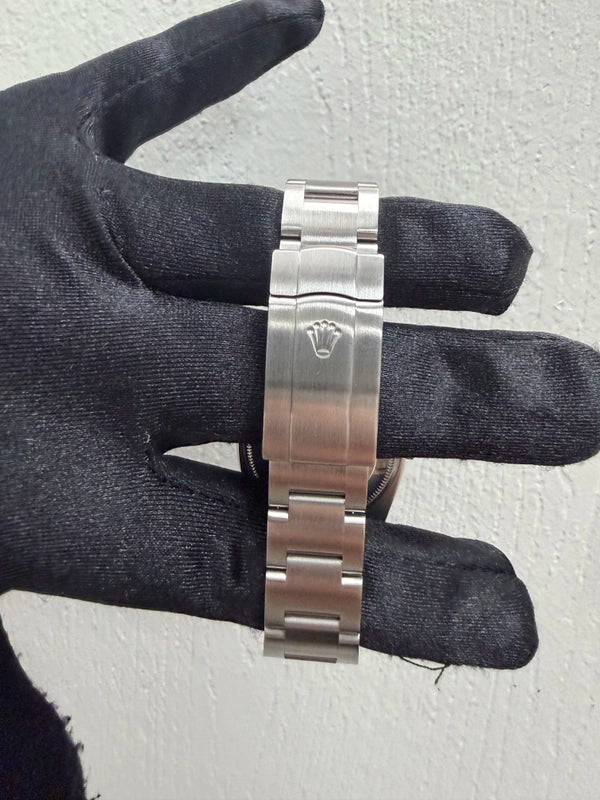 Rolex Oyster Perpetual 34 Silver Stick Dial on Oyster Ref 114200