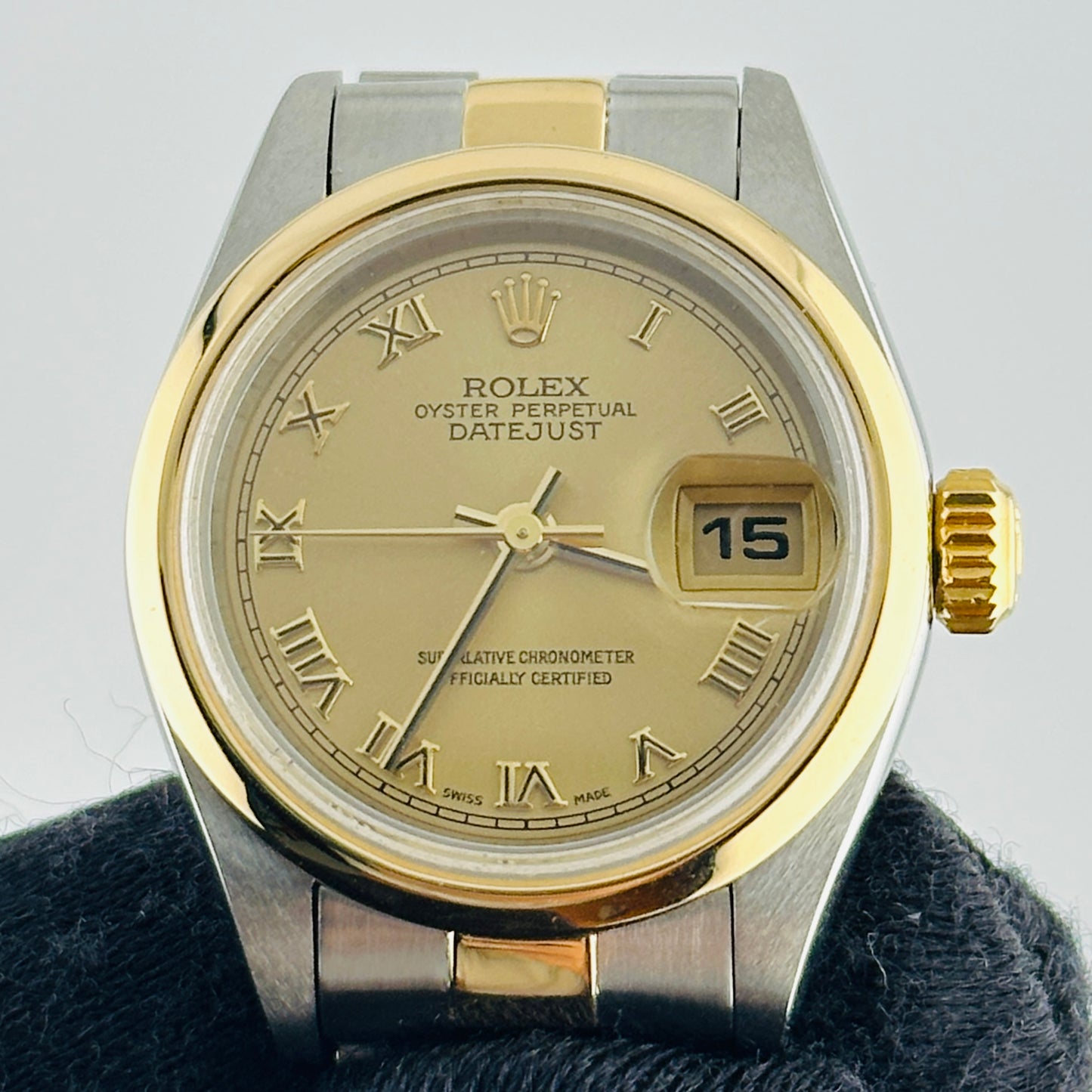 Rolex Datejust Am Champagne Roman Dial on Oyster Bracelet Ref. 69163 1996 — view 2