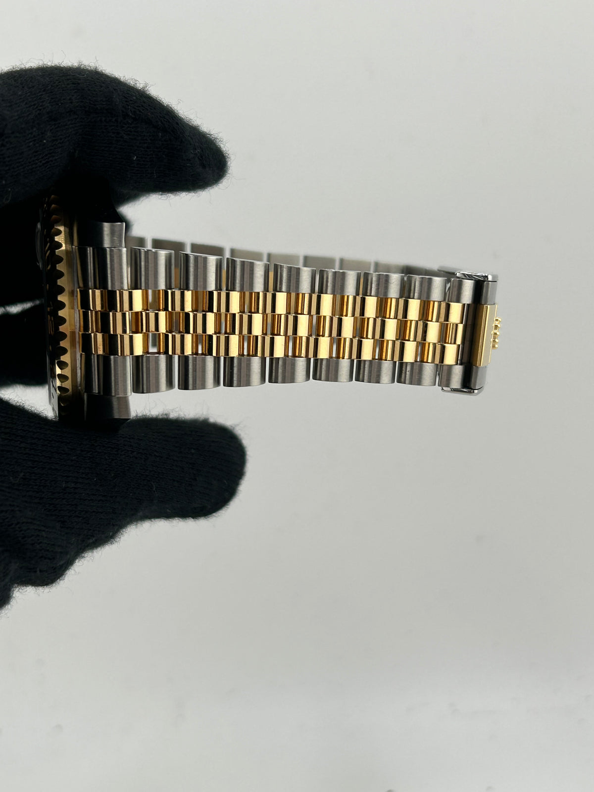 Rolex GMT-Master II Black “Bumblebee” Dial on 2 Tone Jubilee D Link Bracelet Ref. 126713GRNR Card 2024 — view 5