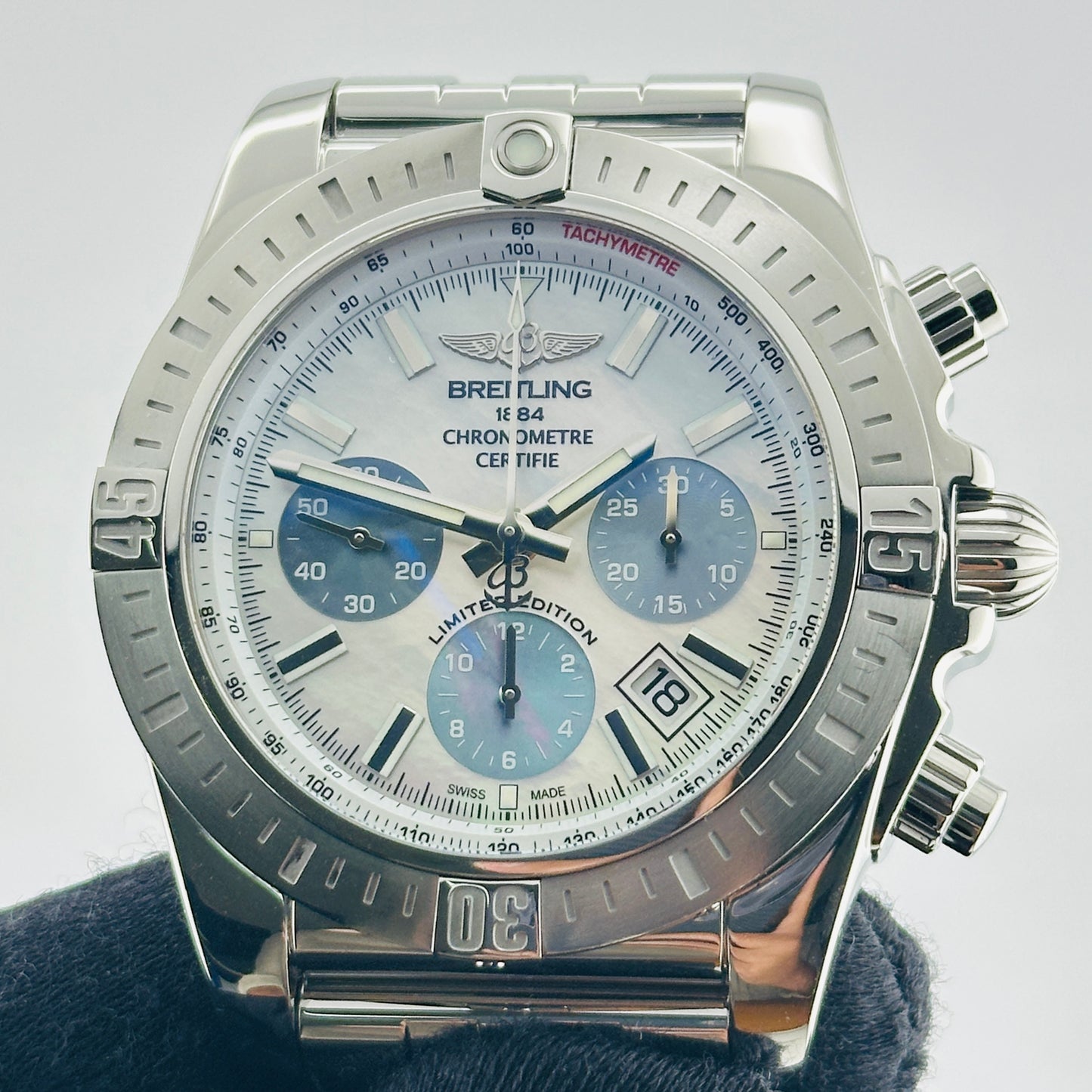 Breitling Chronomat 44 Airbourne Mother Of Pearl Dial on Stainless Steel Bracelet Ref. AB01152A/A813 Card 2020 — view 3