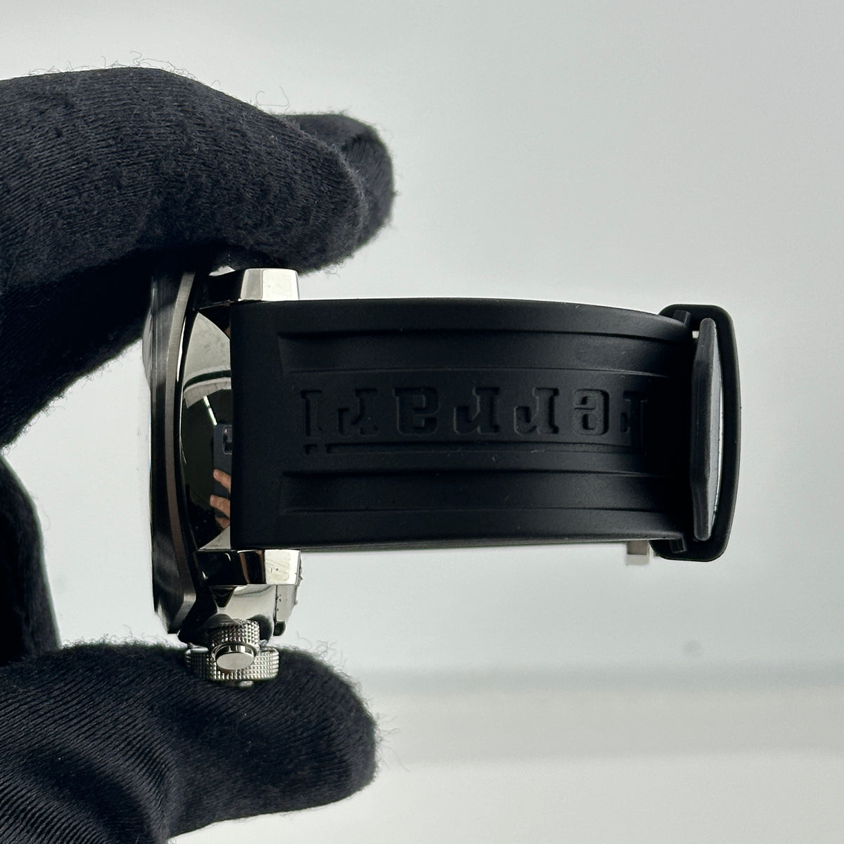 Panerai Ferrari GT Chronograph Black Dial on Rubber Strap Ref. F6656 Complete Open Date — view 5