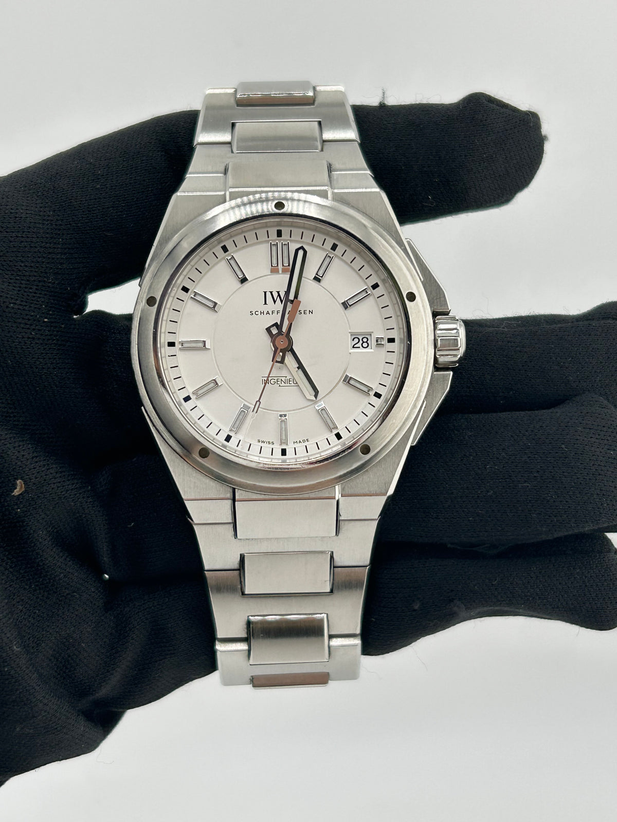 Iwc Ingenieur Silver Dial on Stainless Steel Bracelet Ref. IW323904 Complete 2013 — view 2