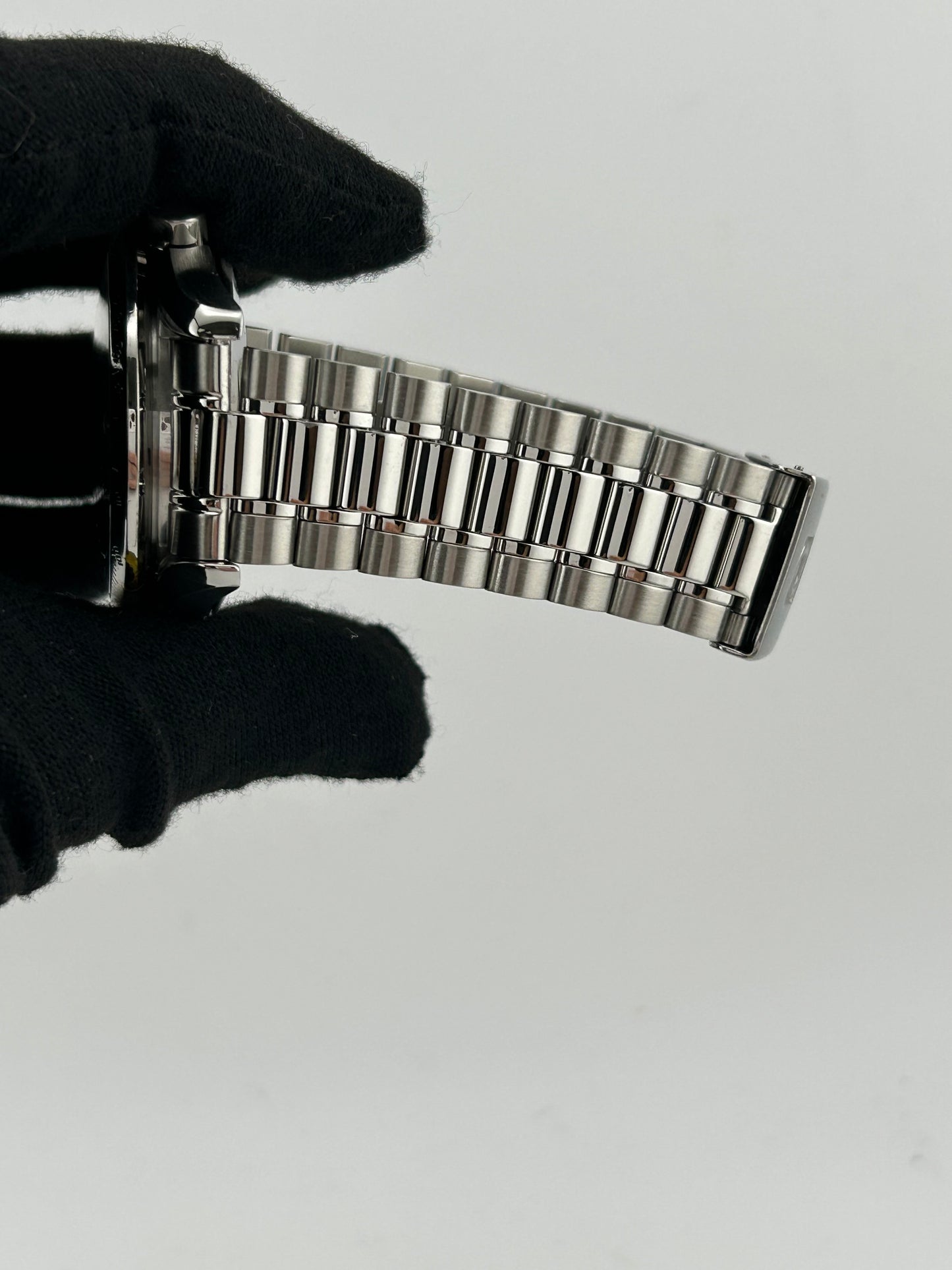 Omega Speedmaster Date Black Dial on Stainless Steel Bracelet Ref. 3511.50 — view 4