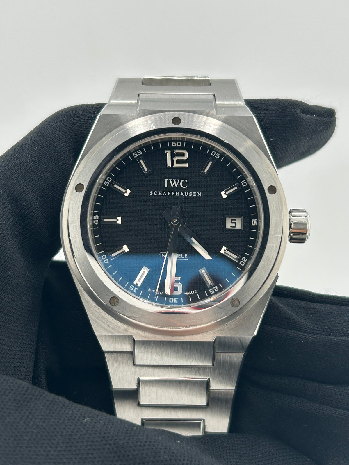 Iwc Ingenieur Automatic Black Dial on Stainless Steel Bracelet Ref. IW322701 with Box — view 3