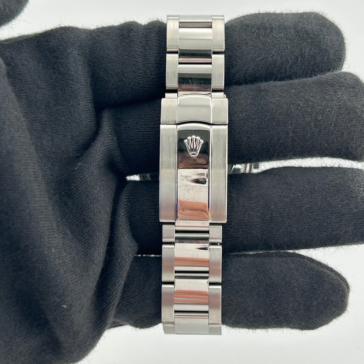 Rolex Oyster Perpetual Date Black Stick Dial on Oyster Ref. 115234 — view 3