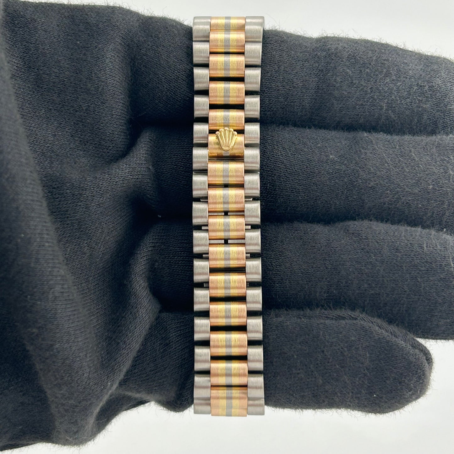 Rolex Datejust President Champagne Diamond Dial on Jubilee Ref. 68279 Papers 1993 — view 3
