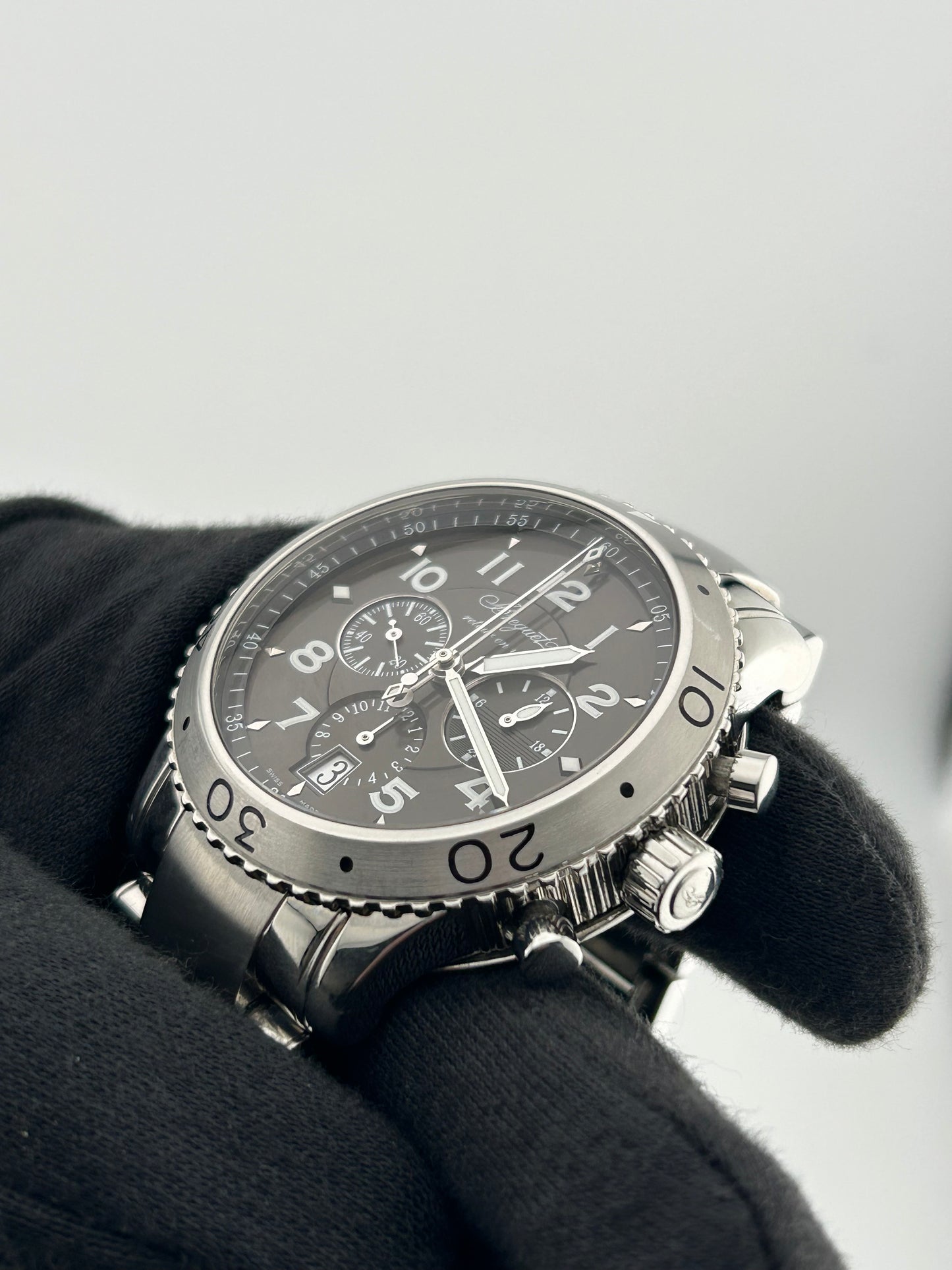 Breguet Type XXI Grey Dial on Stainless Steel Ref. 3810 — view 3