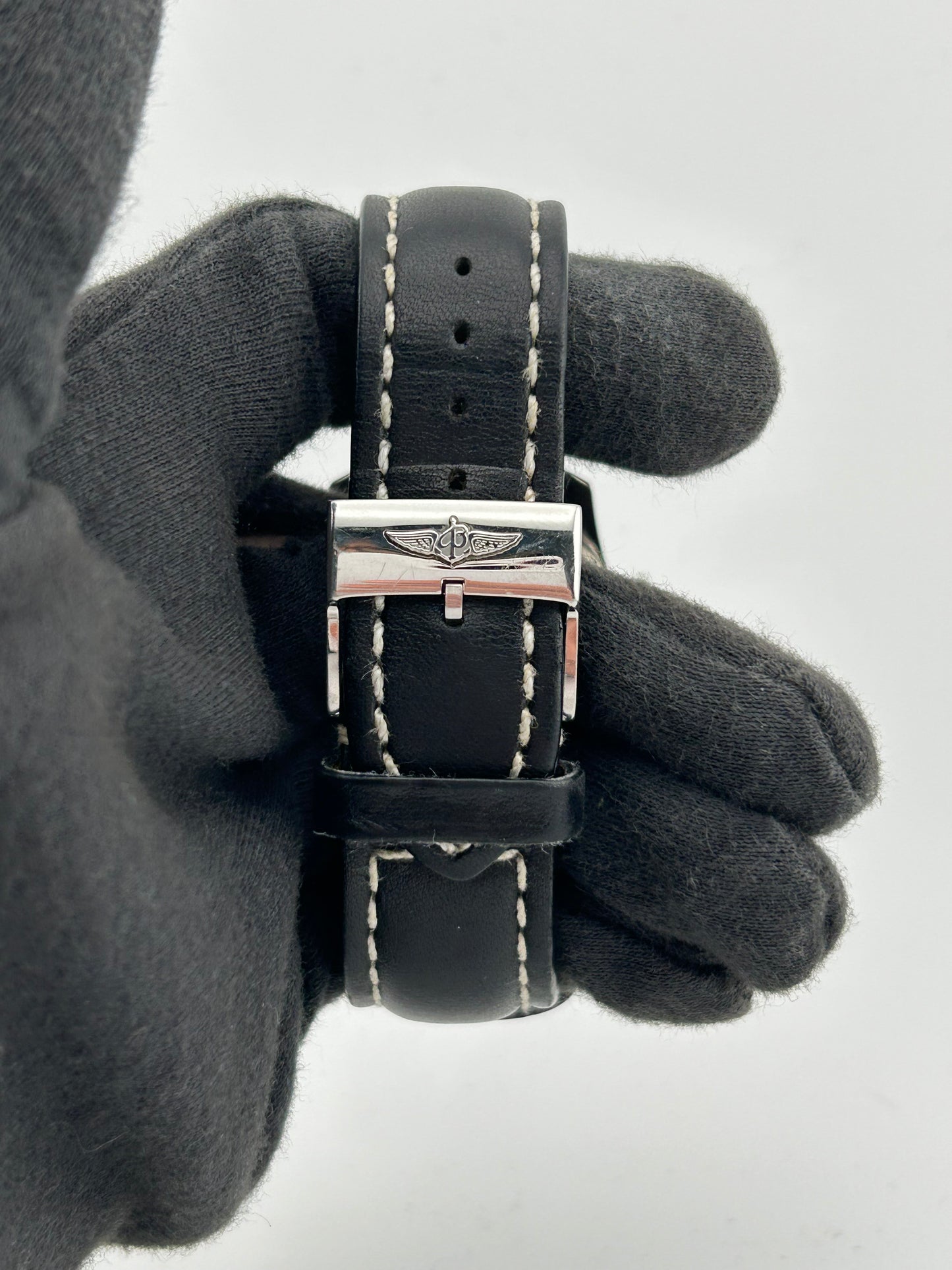 Breitling Montbrillant Edition Black Dial on Black Leather Strap Ref. A48330/A483B76NP Papers 2006 — view 4