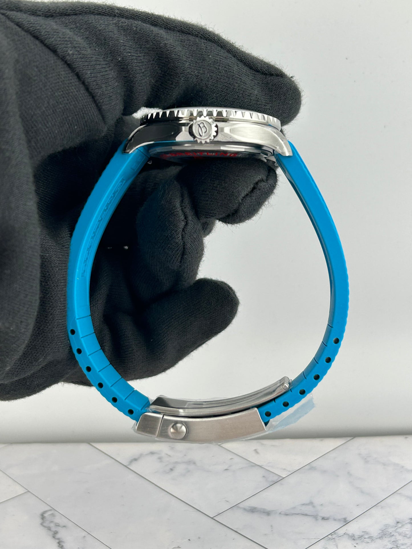 Breitling Superocean Automatic Turquoise Dial on Rubber Strap Ref. A17377211C1S1 Card 2026 — view 6