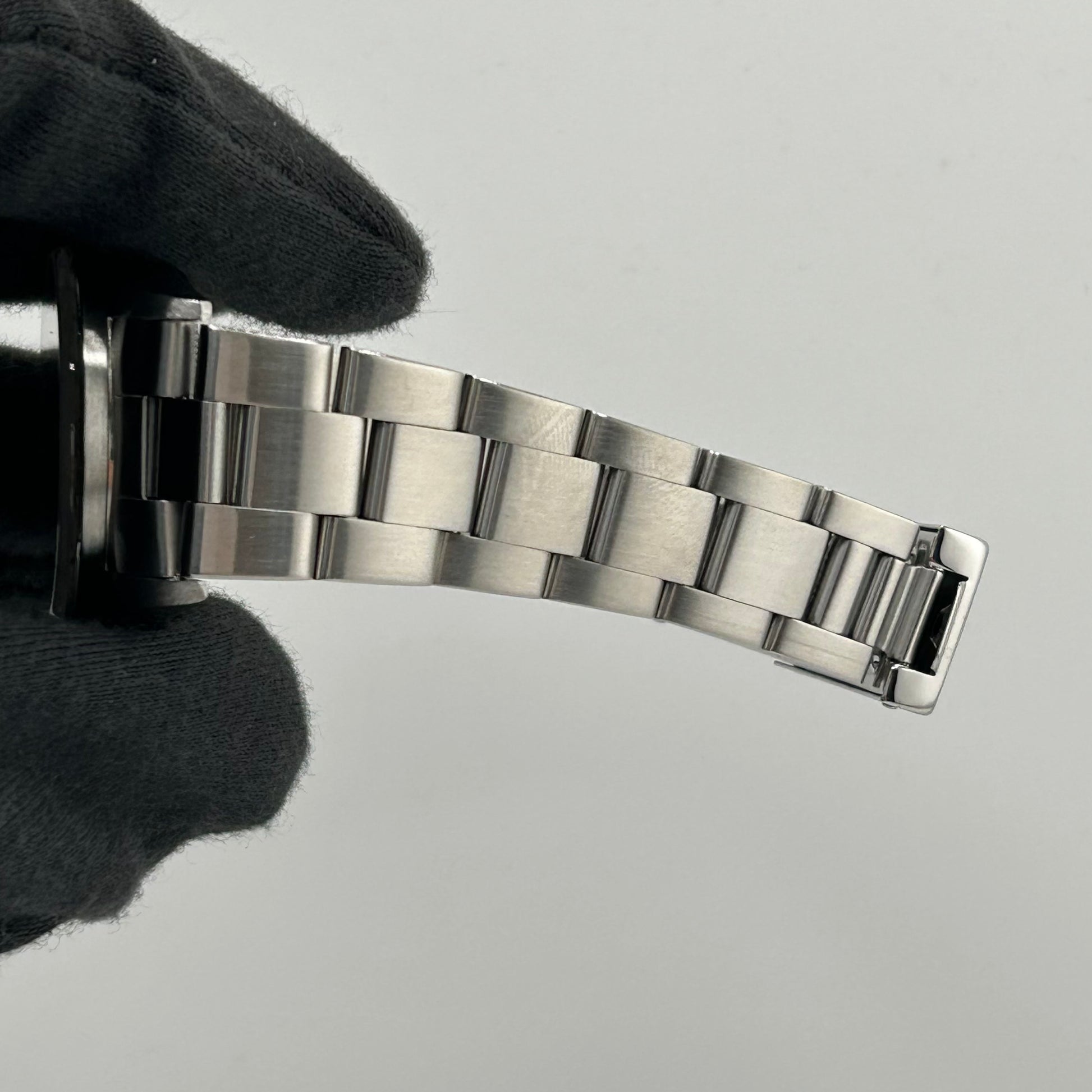 Rolex Air-King Silver Stick Dial on Oyster Bracelet Ref. 14010 2000 — view 5