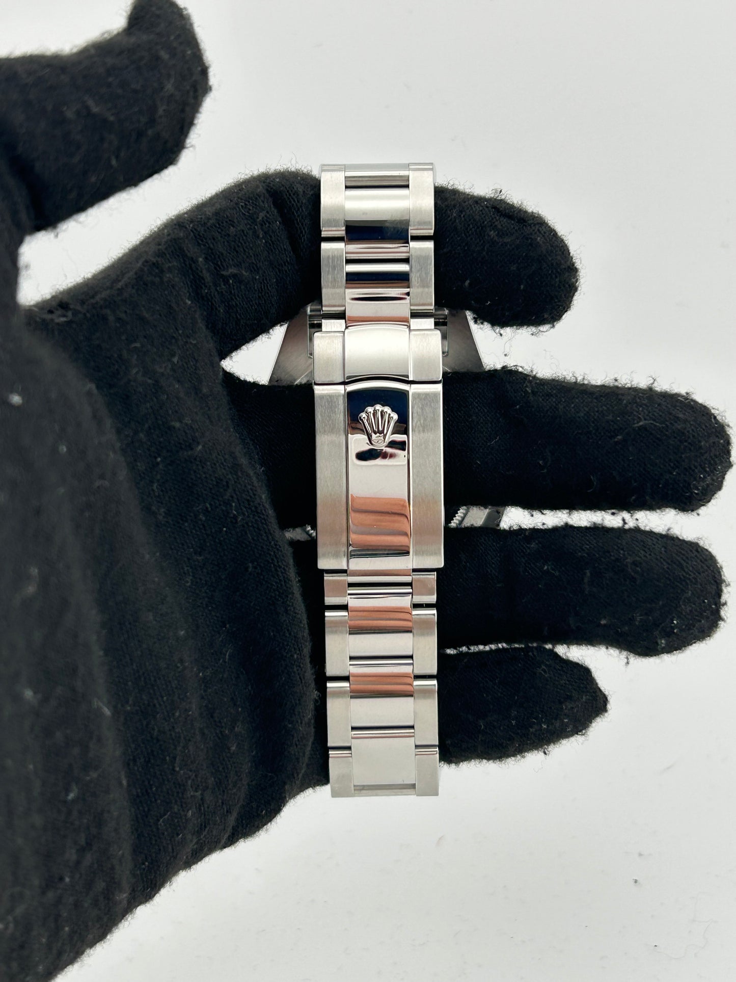 Rolex Datejust II Silver Diamond Dial on Oyster Steel Bracelet Ref. 116334 Card 2021 — view 4