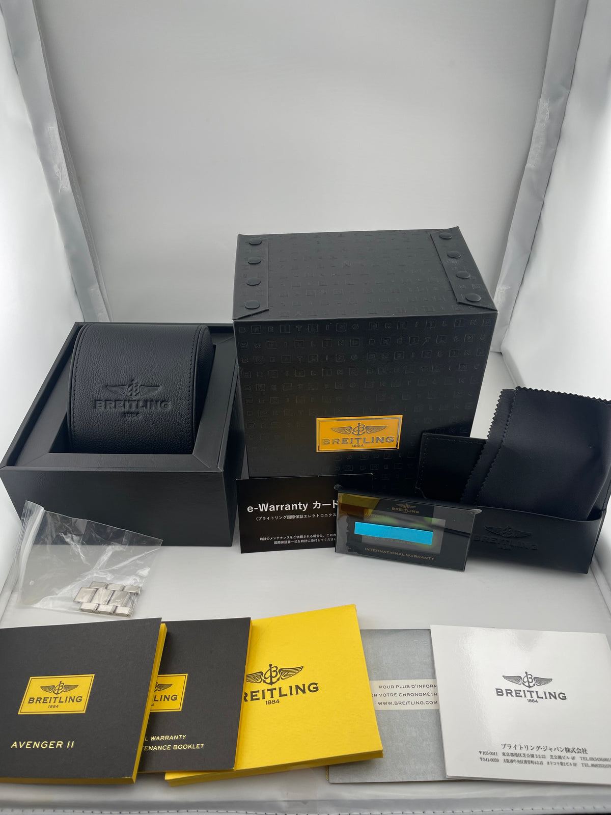 Breitling Avenger II Ref. A1338111 Complete 2015 — view 7