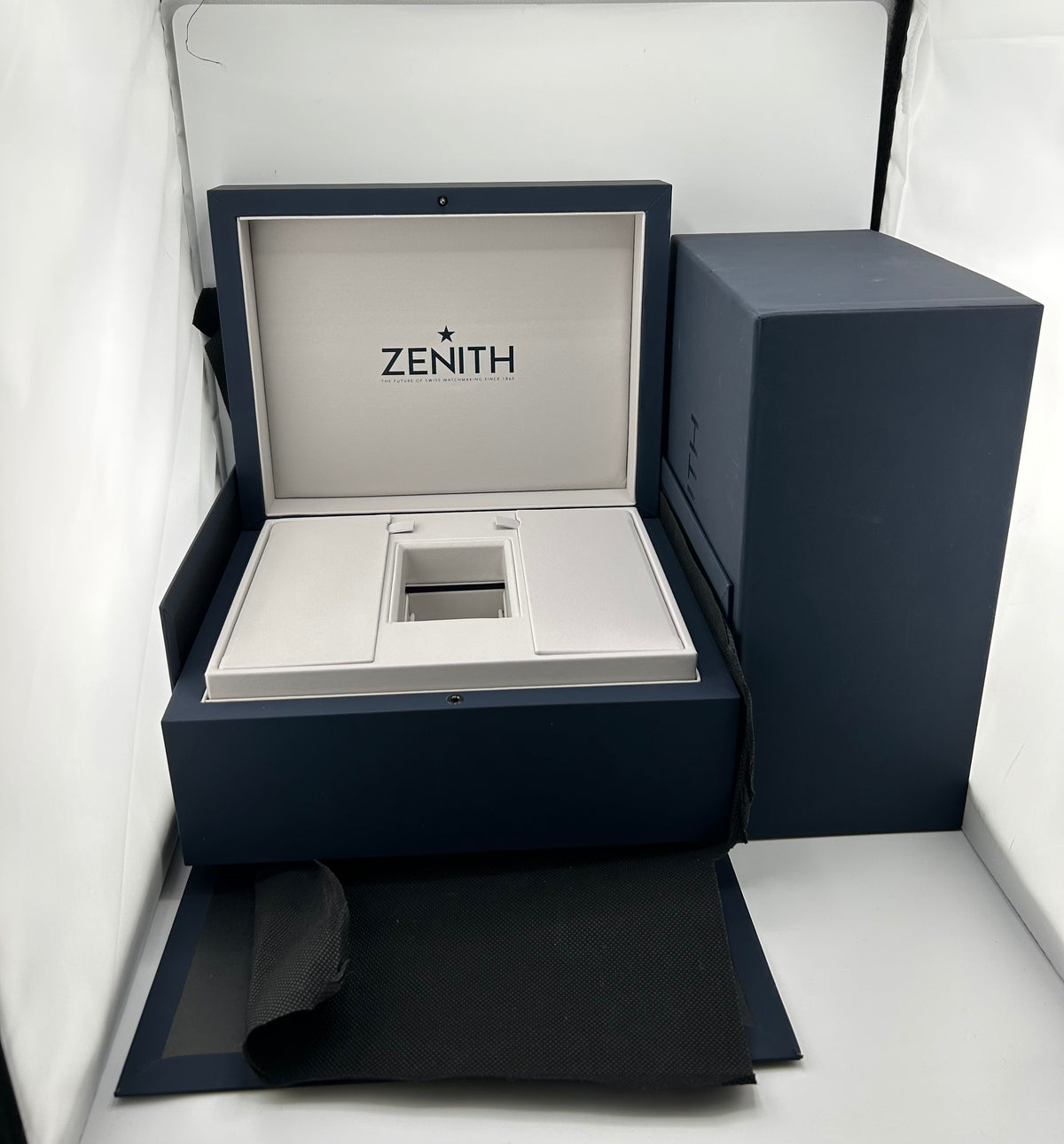 Zenith Defy Skyline Skeleton Blue Skeleton Dial on Titanium Bracelet Ref. 97.9300.3620/79.I001 Complete 2023 — view 8