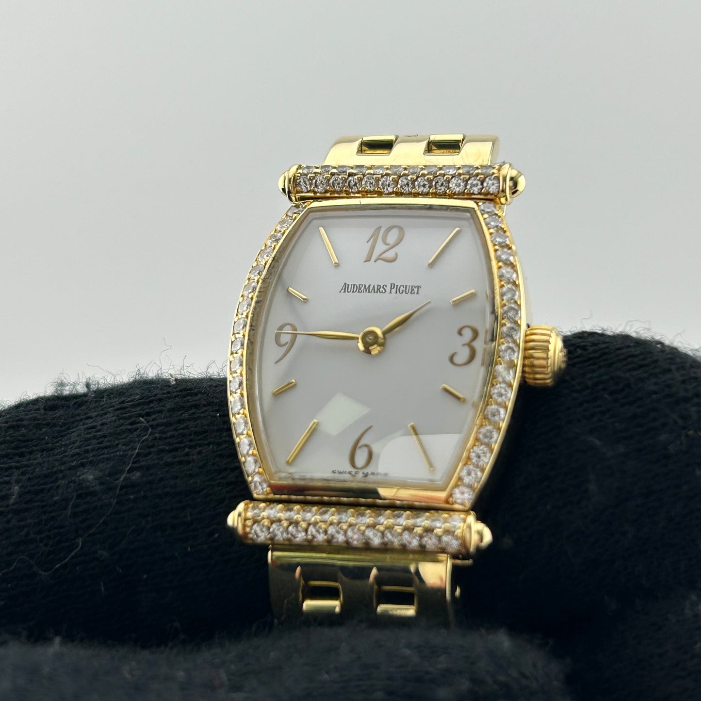 Audemars Piguet Carnegie White Dial — view 2