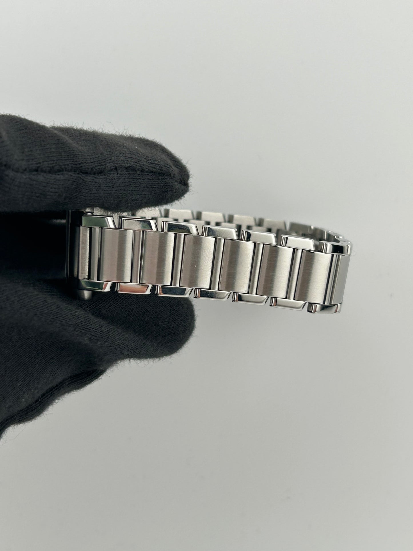 Cartier Tank Francaise small White Roman Dial on Stainless Steel Bracelet Ref. W51008Q3 — view 5