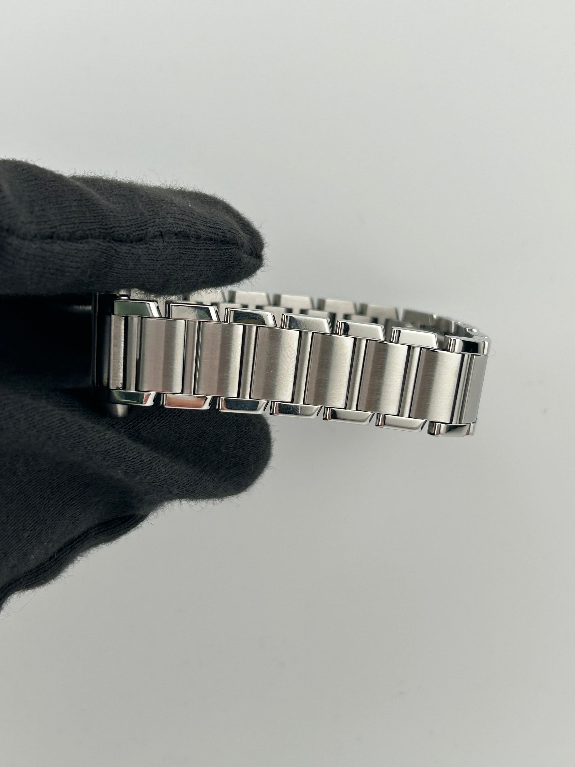 Cartier Tank Francaise small White Roman Dial on Stainless Steel Bracelet Ref. W51008Q3 — view 5