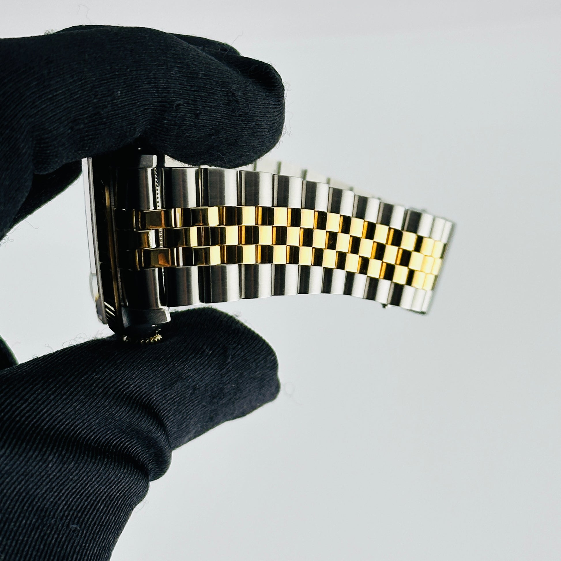 Rolex Datejust Champagne Diamond Factory Dial on D Link Jubilee Ref. 16233 1991 — view 5