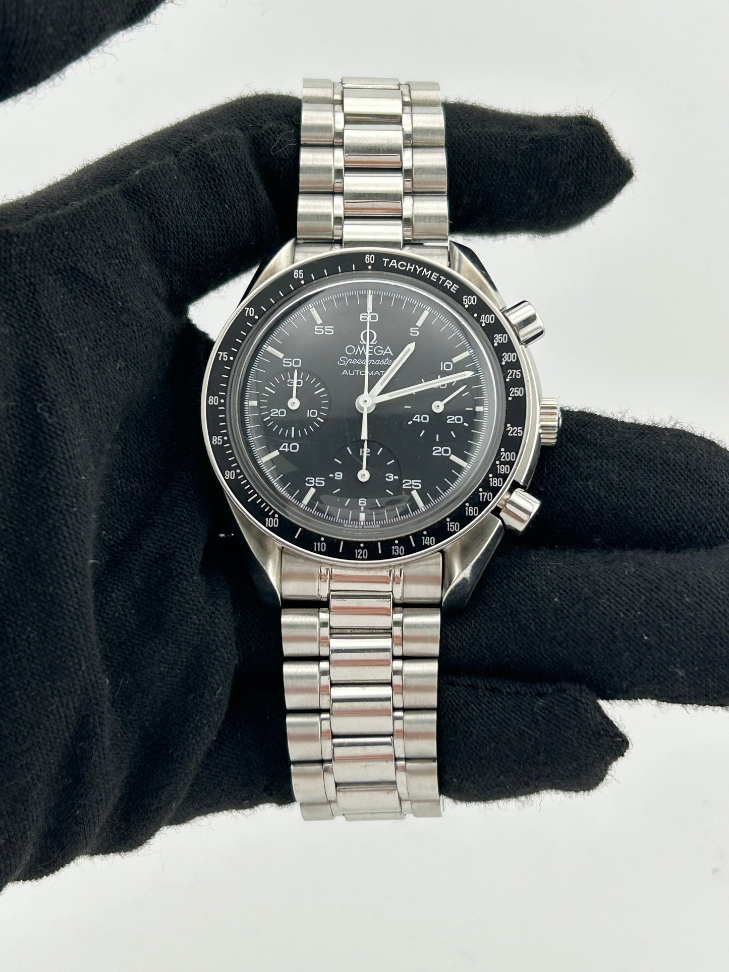 Omega Speedmaster Reduced Black Dial on Stainless Steel Bracelet Ref. 3510.5 — view 2