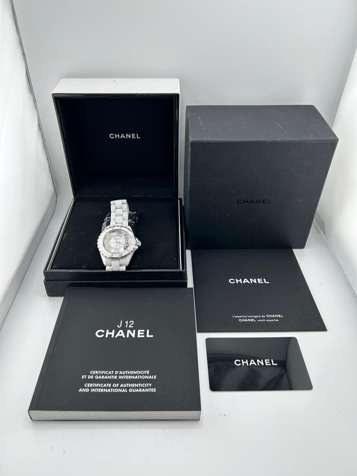 Chanel J12 Mirror White/Reflective Dial on Ceramic And Steel Bracelet Ref. H4862 Complete 2016 — view 7