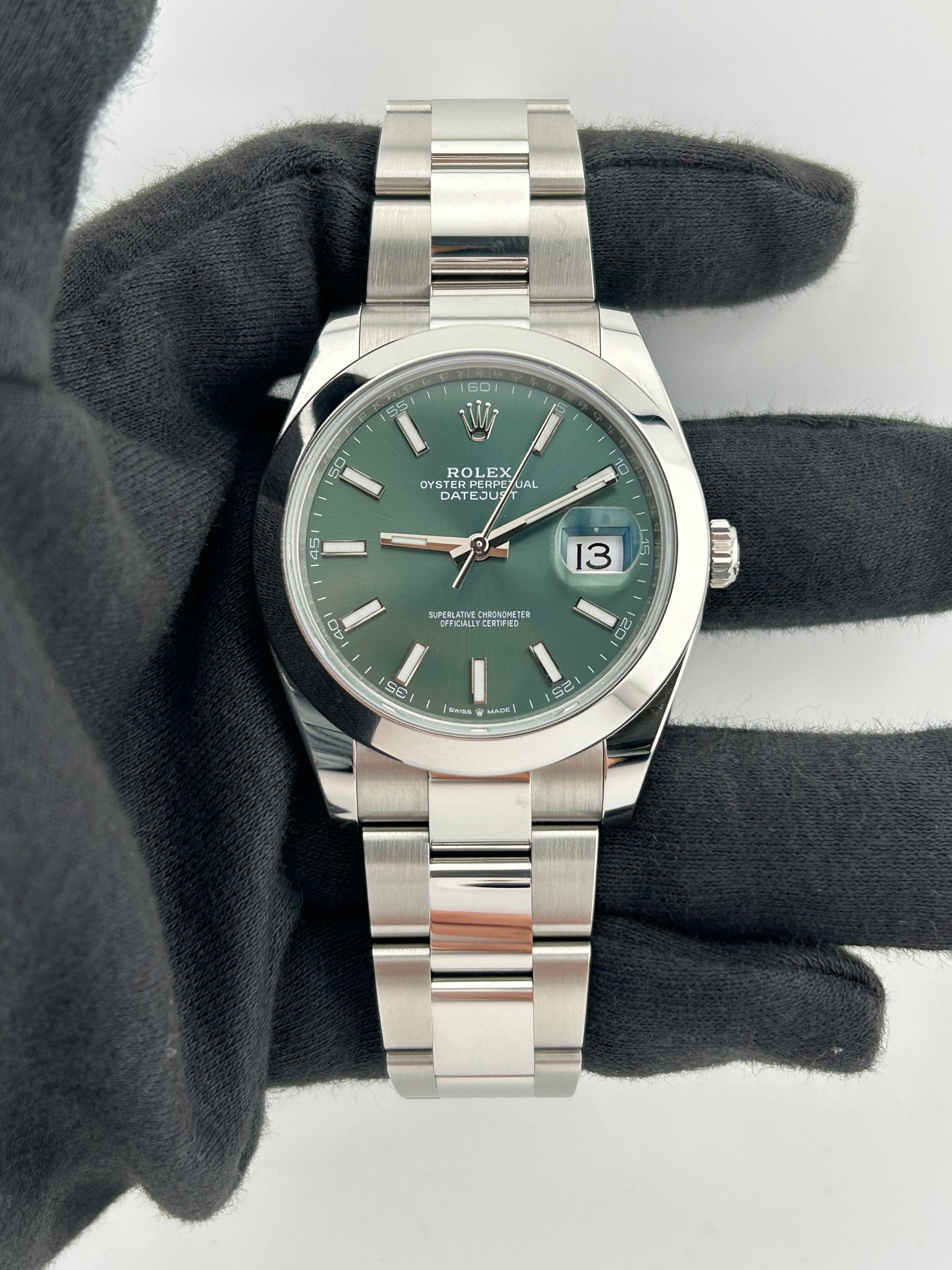 Rolex Datejust 41 Mint Green Index Dial on Jubilee Ref. 126300 Card 2025 — view 2