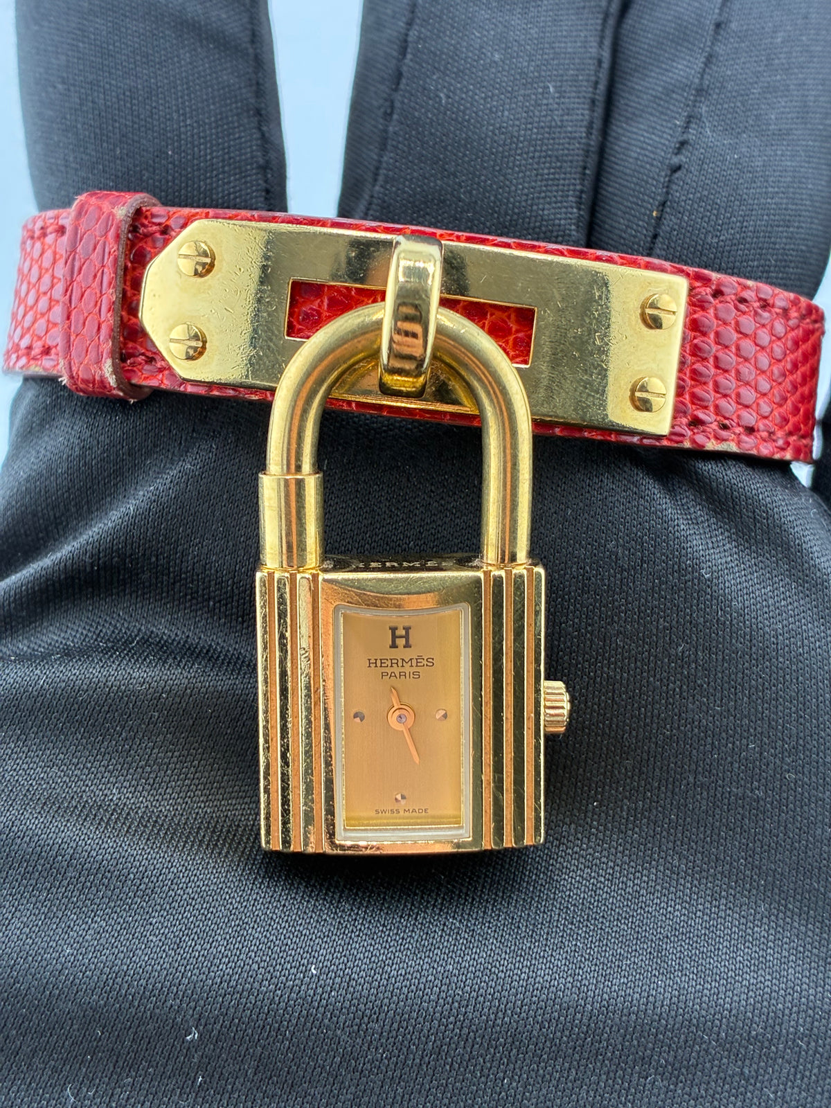 Hermes Kelly Gold Dial on Leather Ref. KE1.201 Papers Open Date — view 2