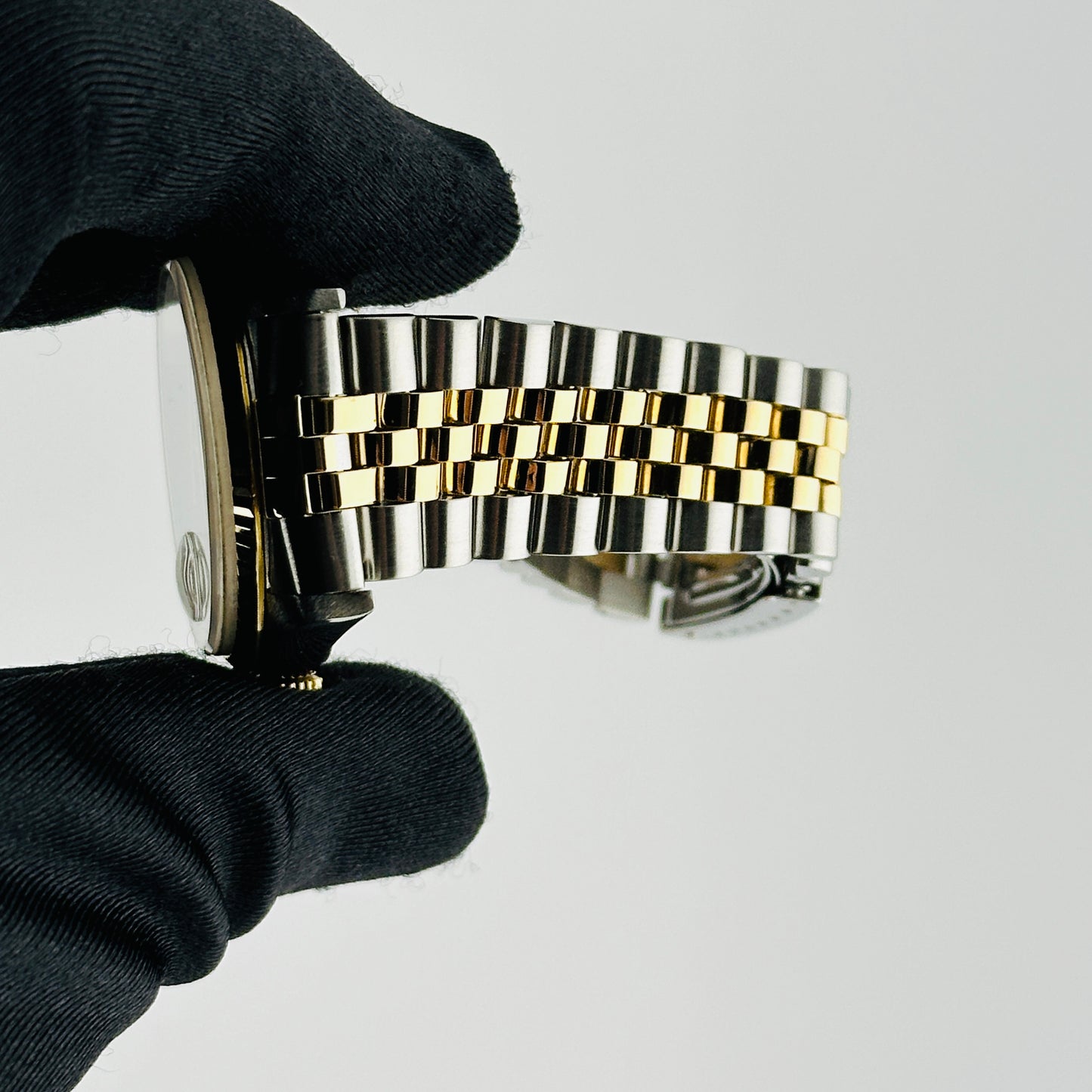 Rolex Datejust Champagne Stick Dial on D Link Jubilee Ref. 16233 1995 — view 4