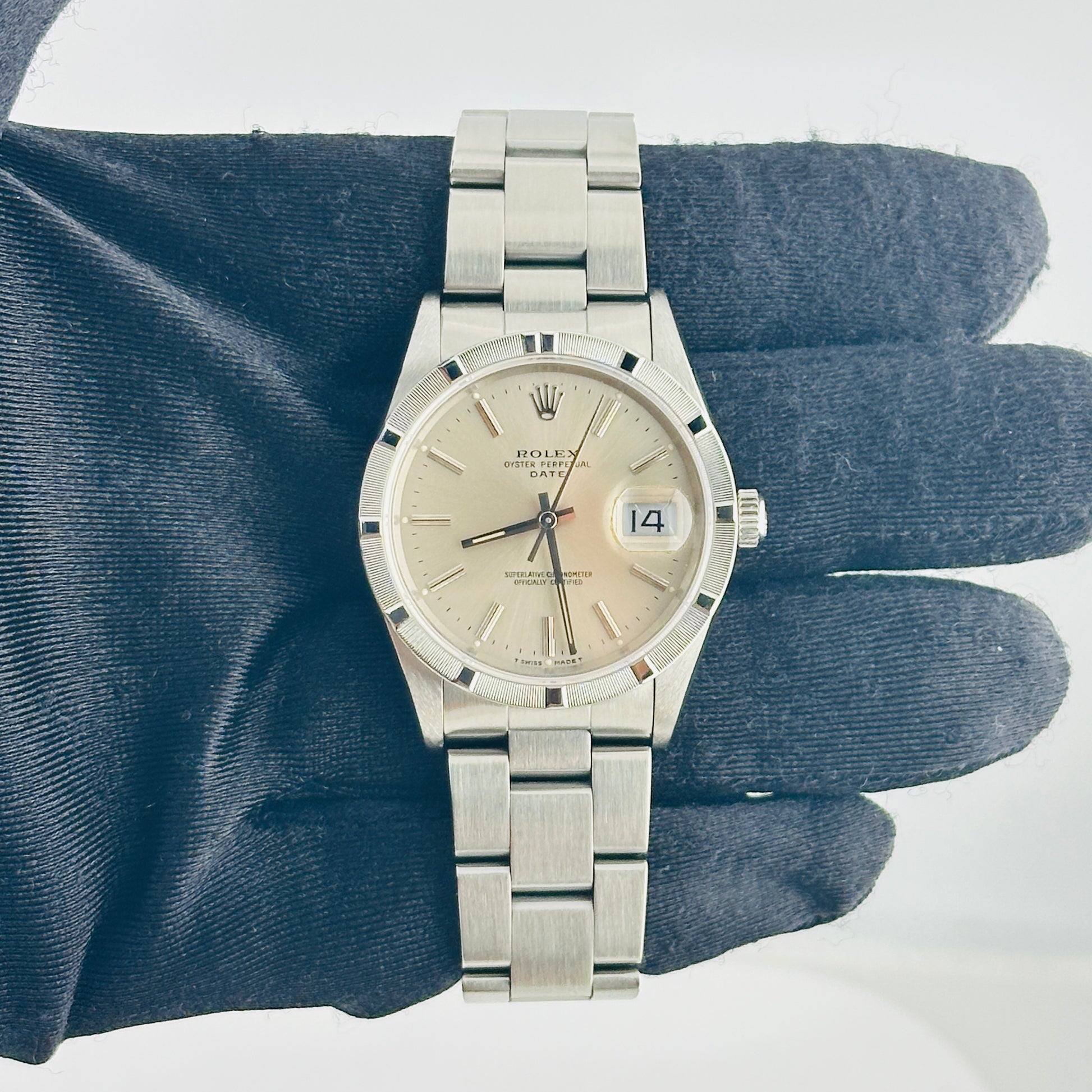 Rolex Oyster Perpetual Date Silver Stick Dial on Oyster Bracelet Ref. 15210 1991 — view 2