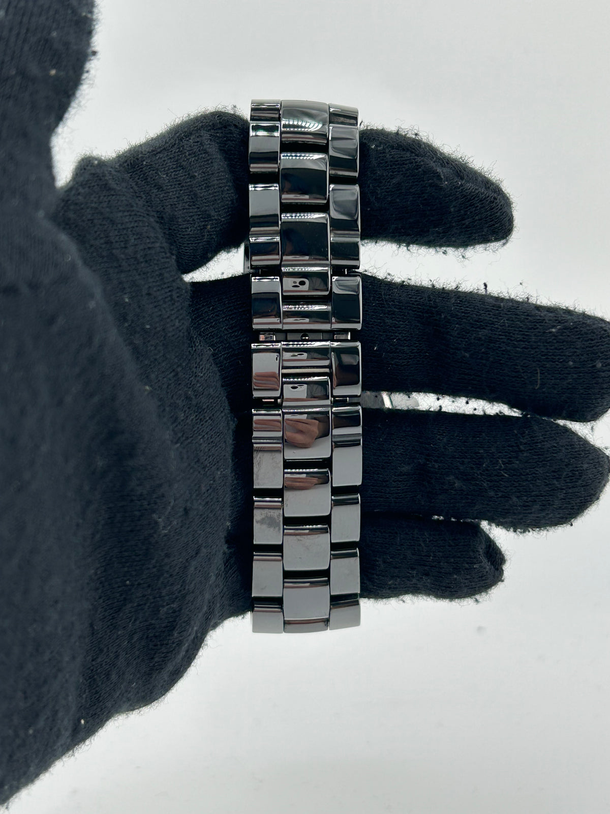 Chanel J12 Black Dial on Stainless Steel Bracelet Ref. H0685 — view 4