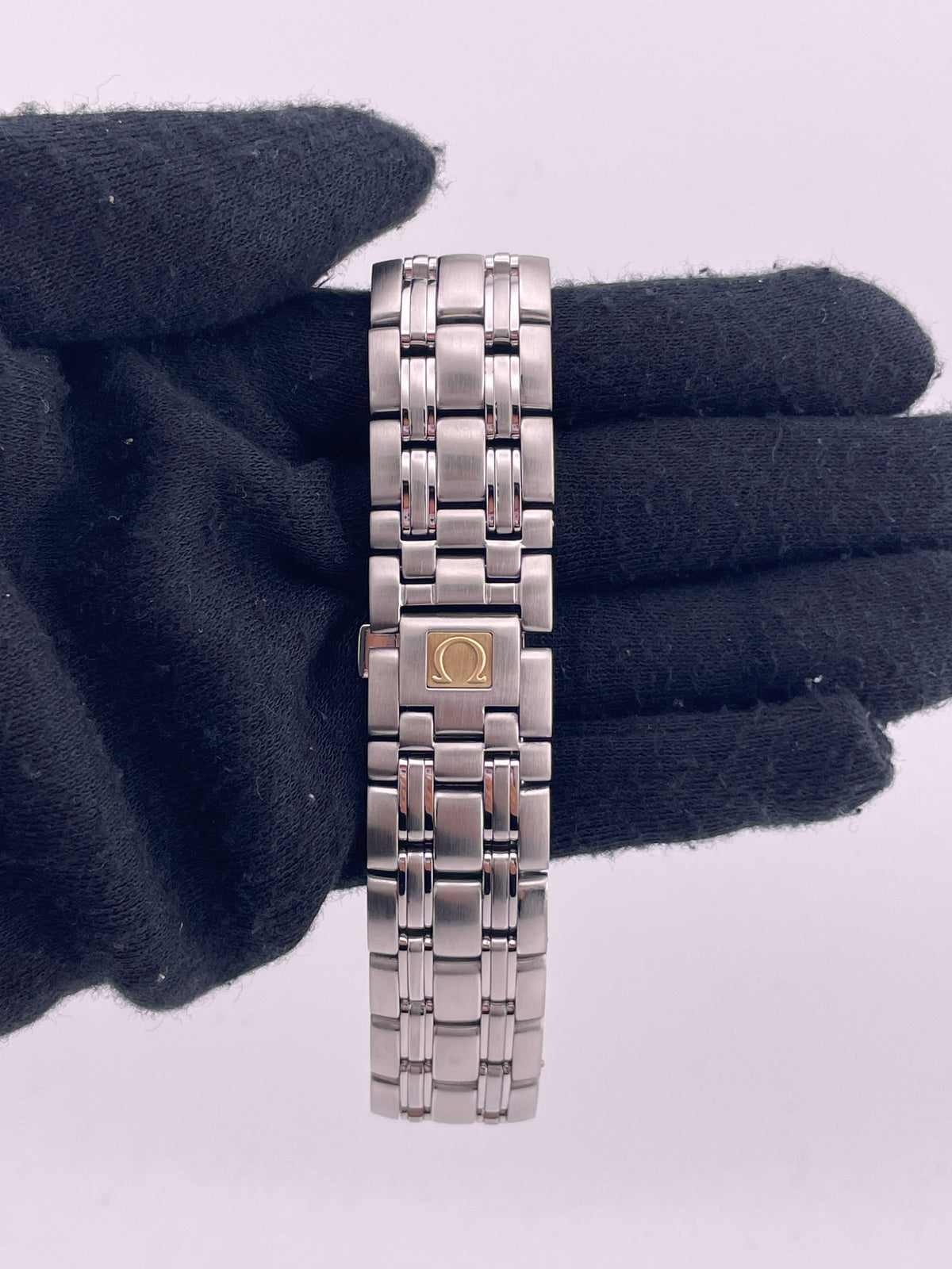 Omega Seamaster Blue Wave Motif Dial on Stainless Steel Bracelet Ref. 2501.81 Card 2004 — view 5
