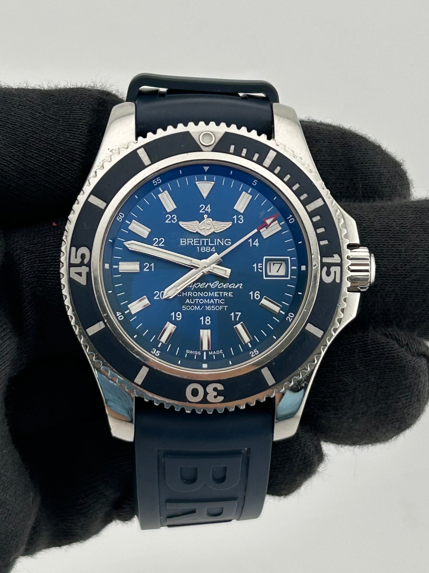 Breitling Superocean II Blue Index Dial on Blue Rubber Strap Ref. A17365D1 Complete 2018 — view 2