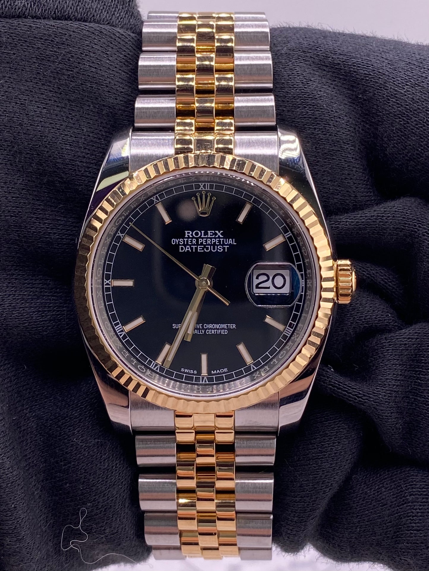 Rolex Datejust 36 Black Dial on Jubilee Ref. 116233 — view 2