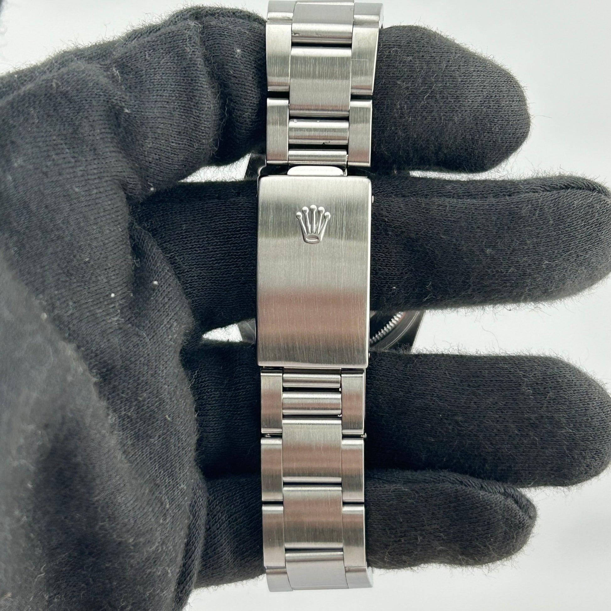 Rolex Datejust Silver Stick Dial on Oyster Bracelet Ref. 16220 1999 — view 3