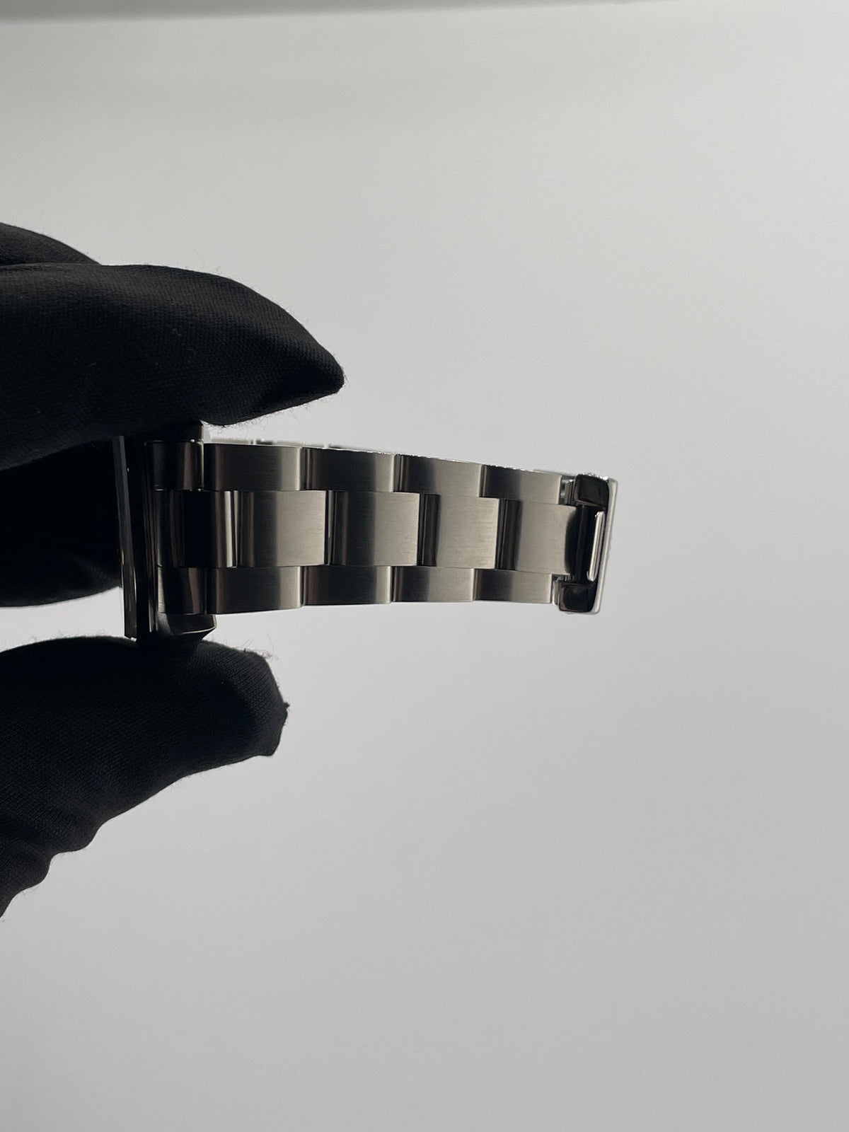 Rolex Oyster Perpetual Black Stick Dial on Oyster Steel Bracelet Ref. 77080 1999 — view 5