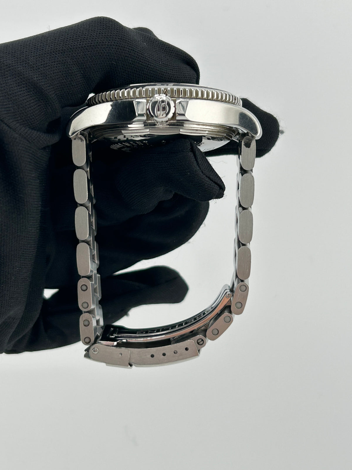 Breitling Superocean 44 Black Arabic Numerals Dial on Stainless Steel Bracelet Ref. A17391/A188B77PRS Complete 2013 — view 6