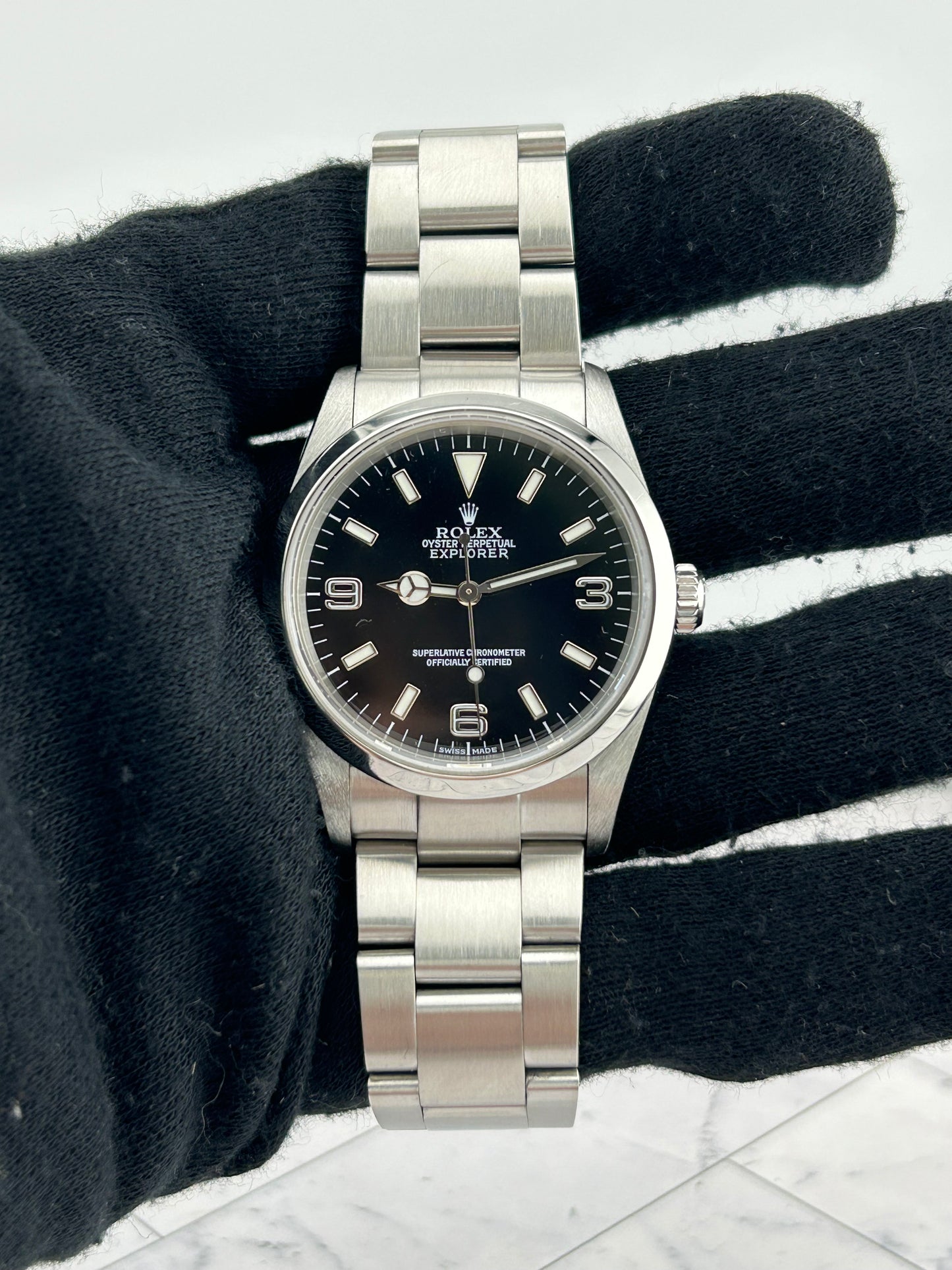 Rolex Explorer I Black Dial on Oyster Ref. 114270 Papers 2003 — view 2