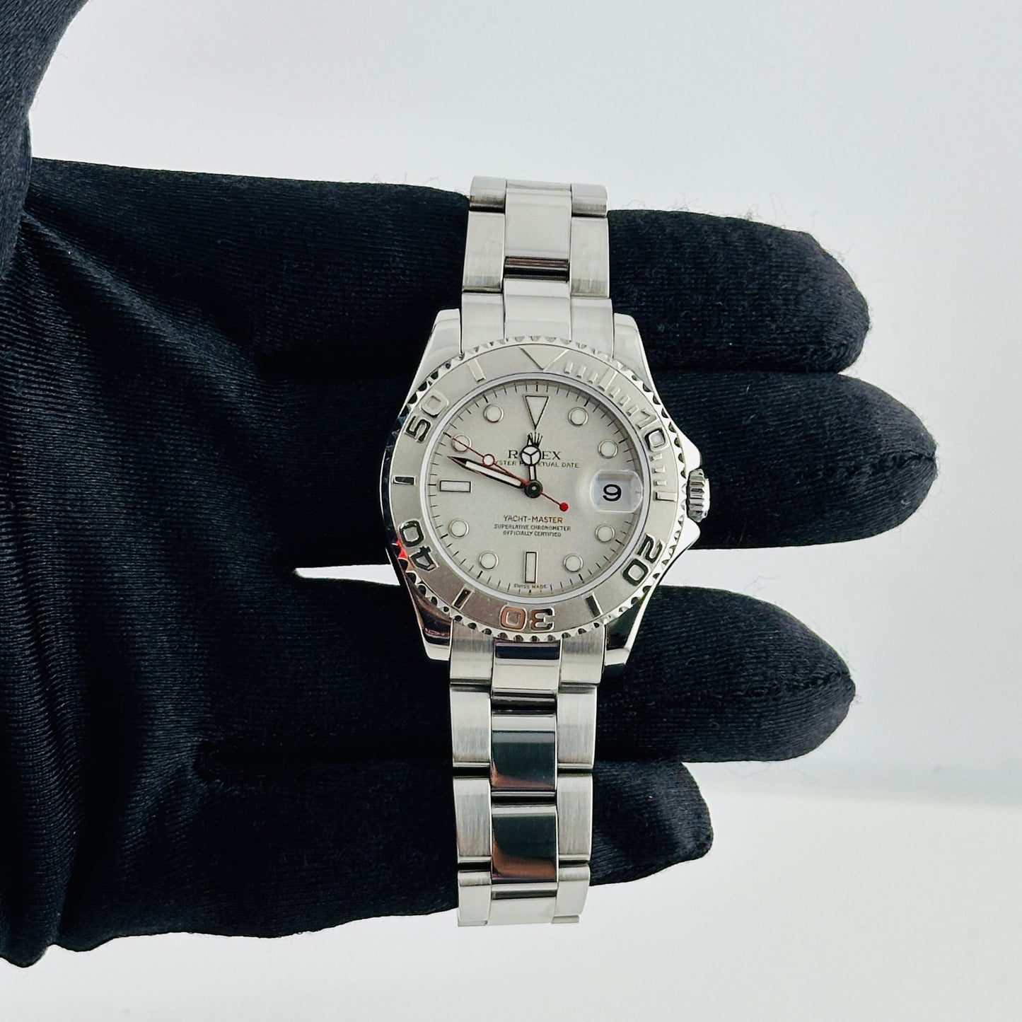 Rolex Yacht-Master Midsize Platinum Dial on Oyster Ref. 168622 Papers 1999 — view 2