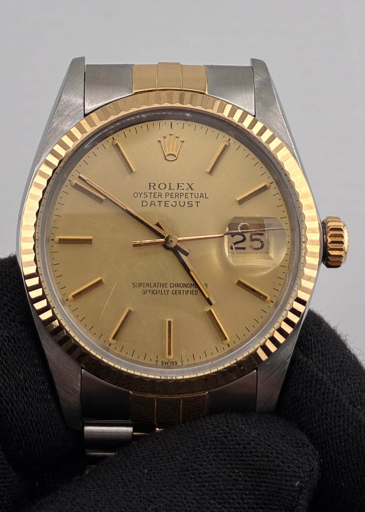 Rolex Datejust Champagne Stick Dial on Jubilee Ref. 16013 1985 — view 3