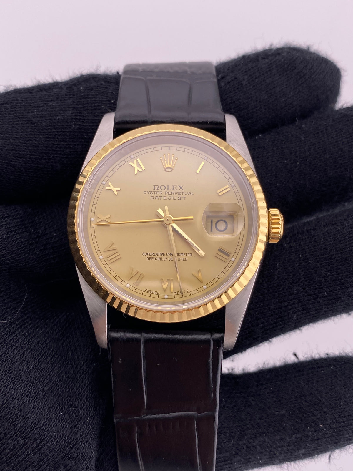 Rolex Datejust 36 Champagne Stick Dial on Generic Leather Band Ref. 16233 — view 2