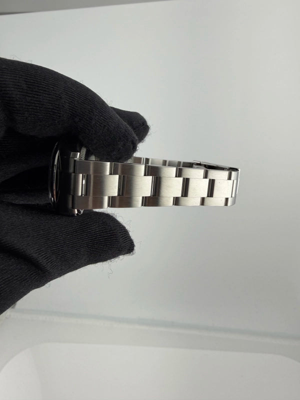 Rolex Oyster Perpetual Black Index Dial on Oyster Ref 276200 with New Style Card Green 2024