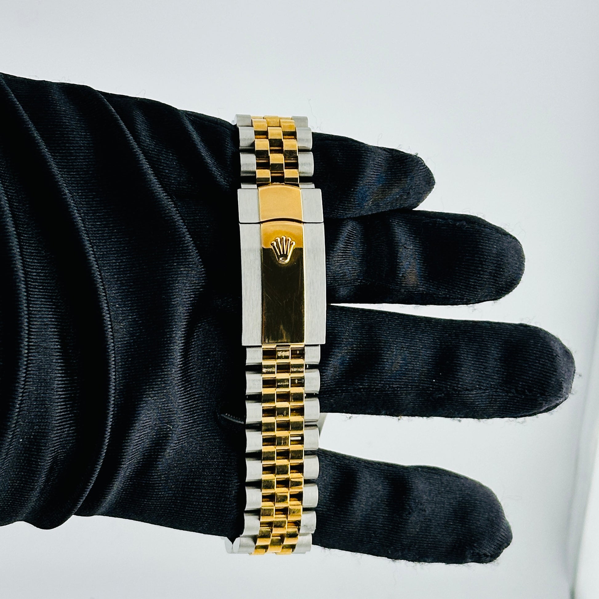 Rolex Datejust White Index Dial on D Link Jubilee Ref. 126333 Card 2023 — view 4