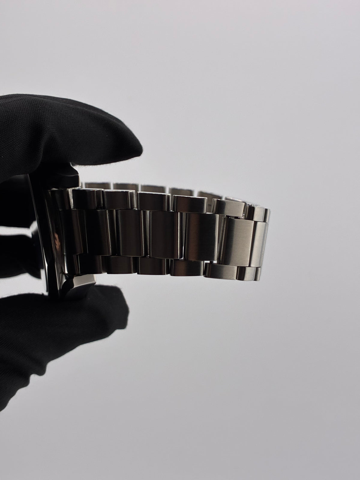 Omega Seamaster Aqua Terra White Dial on Stainless Steel Bracelet Ref. 231.10.44.50.04.001 Card 2012 — view 5
