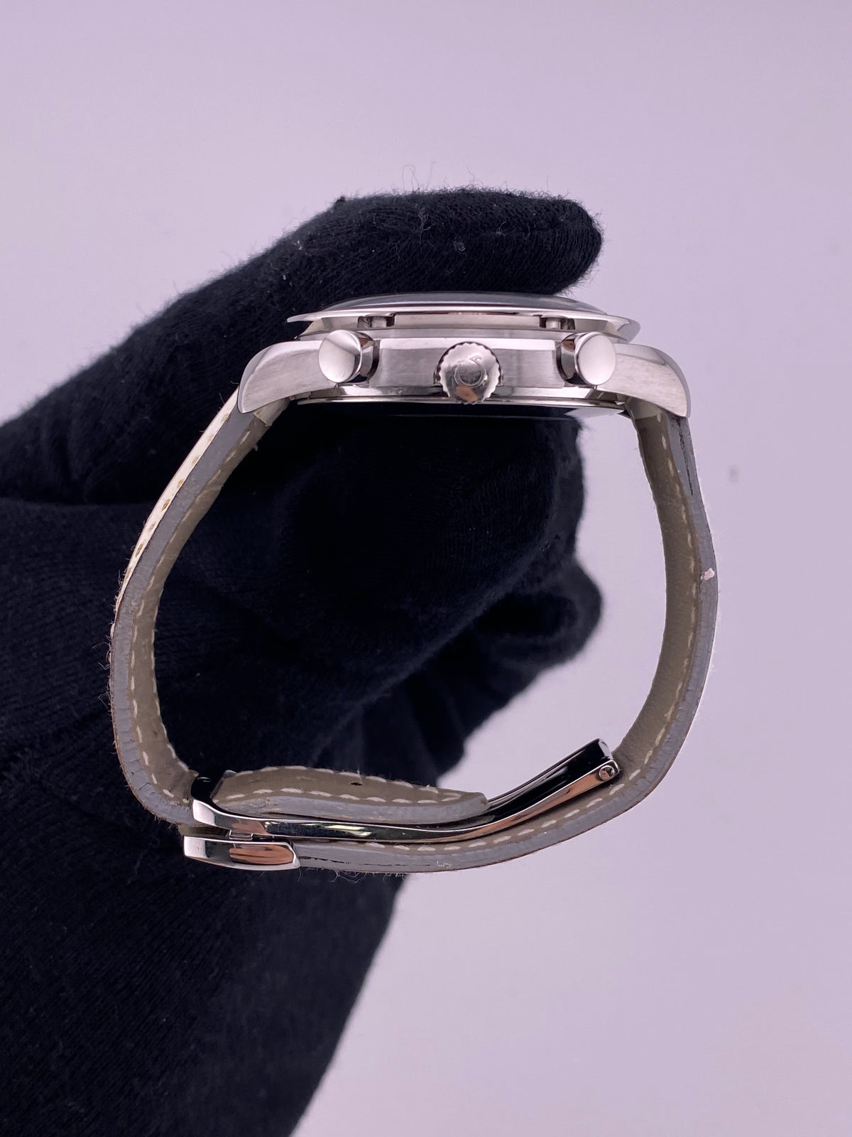 Omega Speedmaster White Mop Dial on Leather Strap Ref. 3802.70.56 Card 2003 — view 6