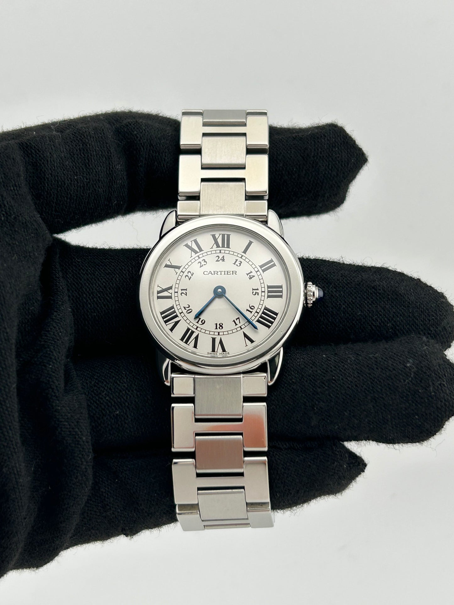Cartier Ronde Solo Silver Dial on Stainless Steel Bracelet Ref. W6701004 Papers 2013 — view 2