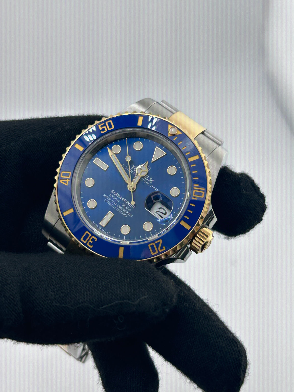 Rolex Submariner Blue Dial on Oyster Ref. 126613LB Card 2024 — view 3