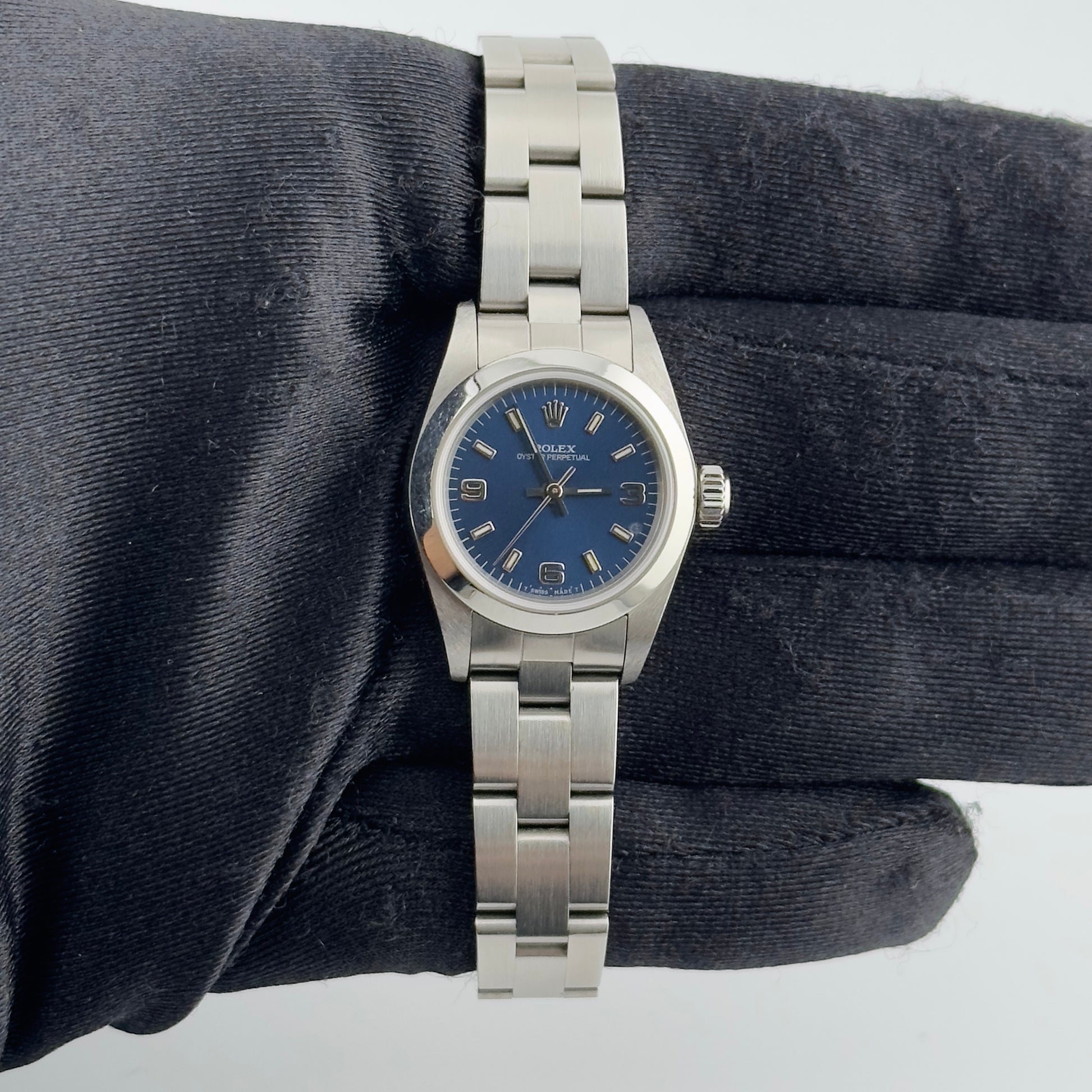 Rolex Oyster perpetual Blue Dial on Oyster Ref. 67180 Papers 1997 — view 2